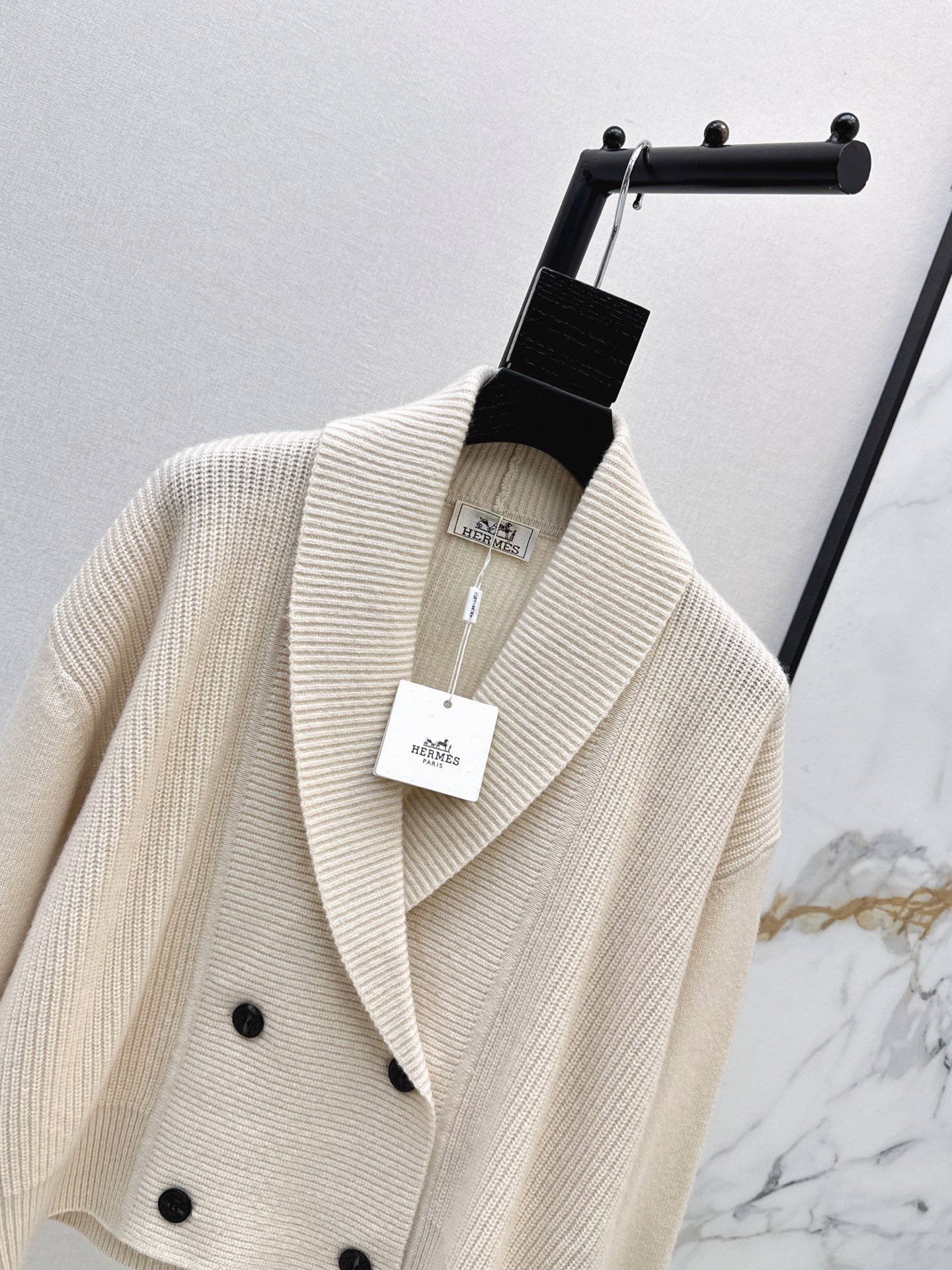 Her 26fw cashmere knit jacket