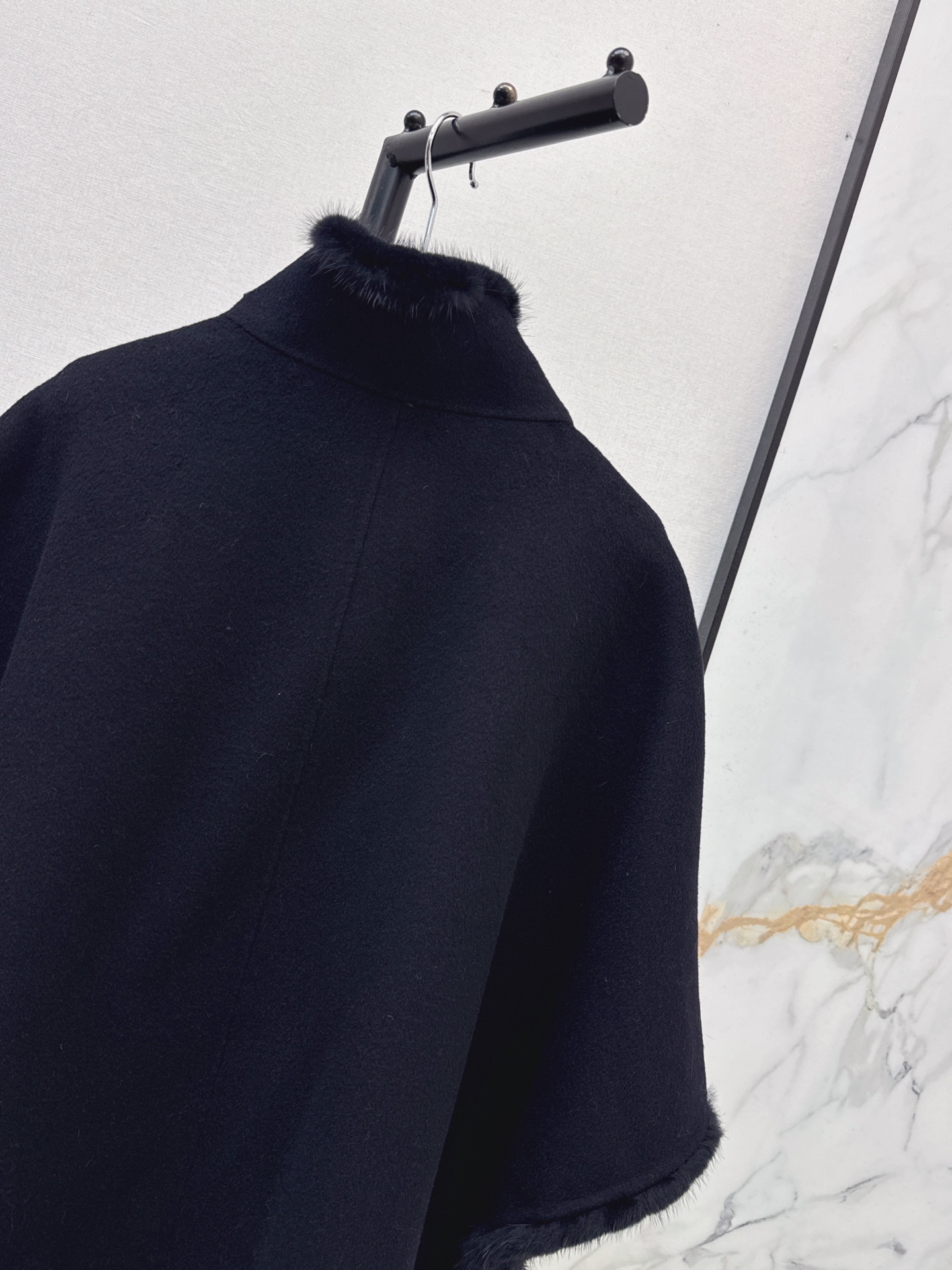 Max 26fw woolen cape jacket