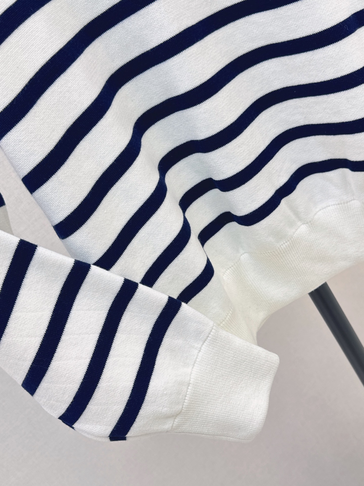 Chan 26fw stripe zip-up knit sweater