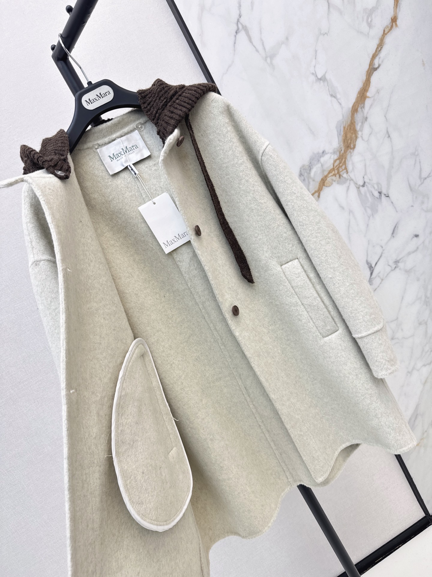 Max 26fw hooded overcoats