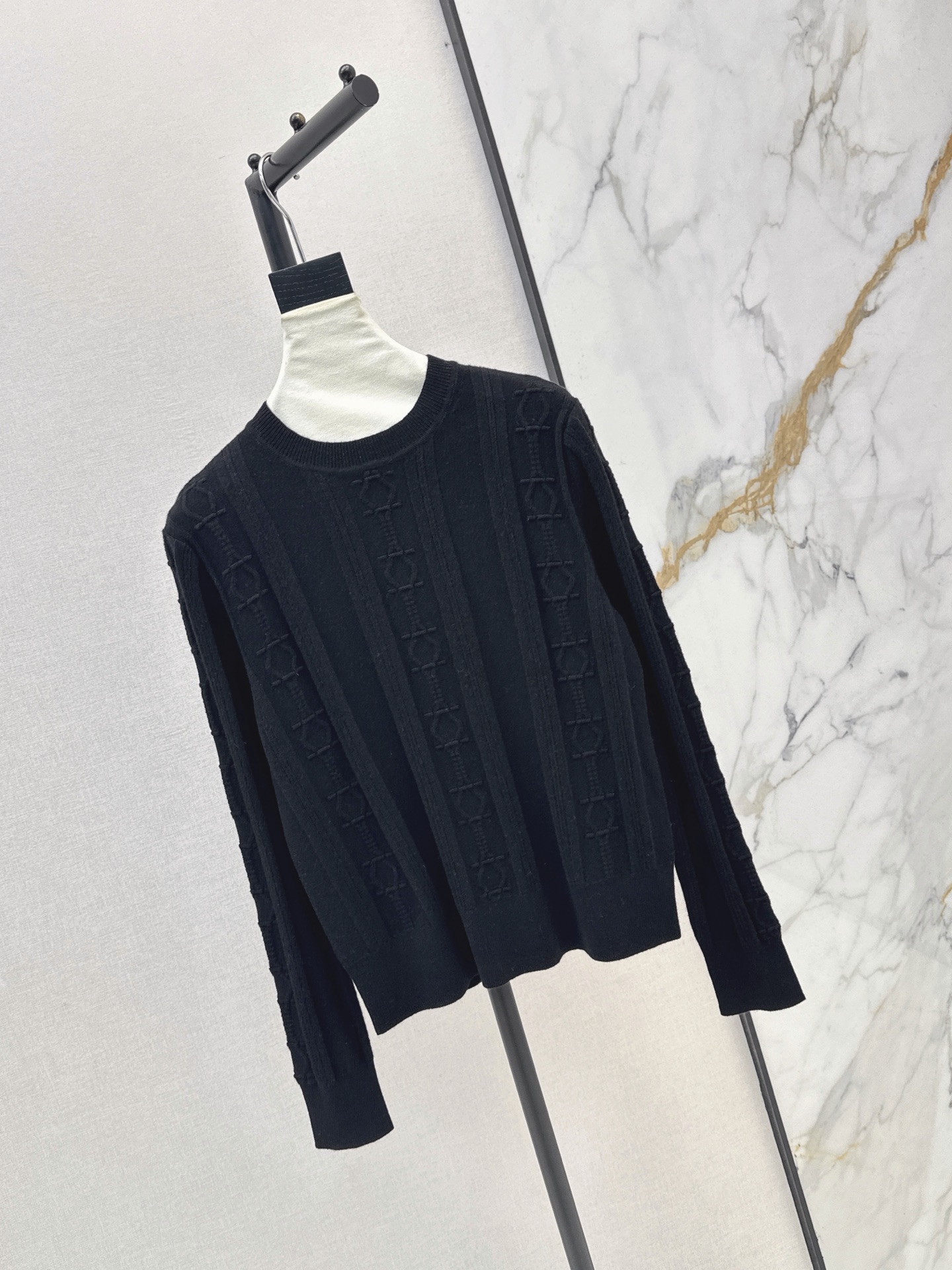 Her 26fw cable sweater