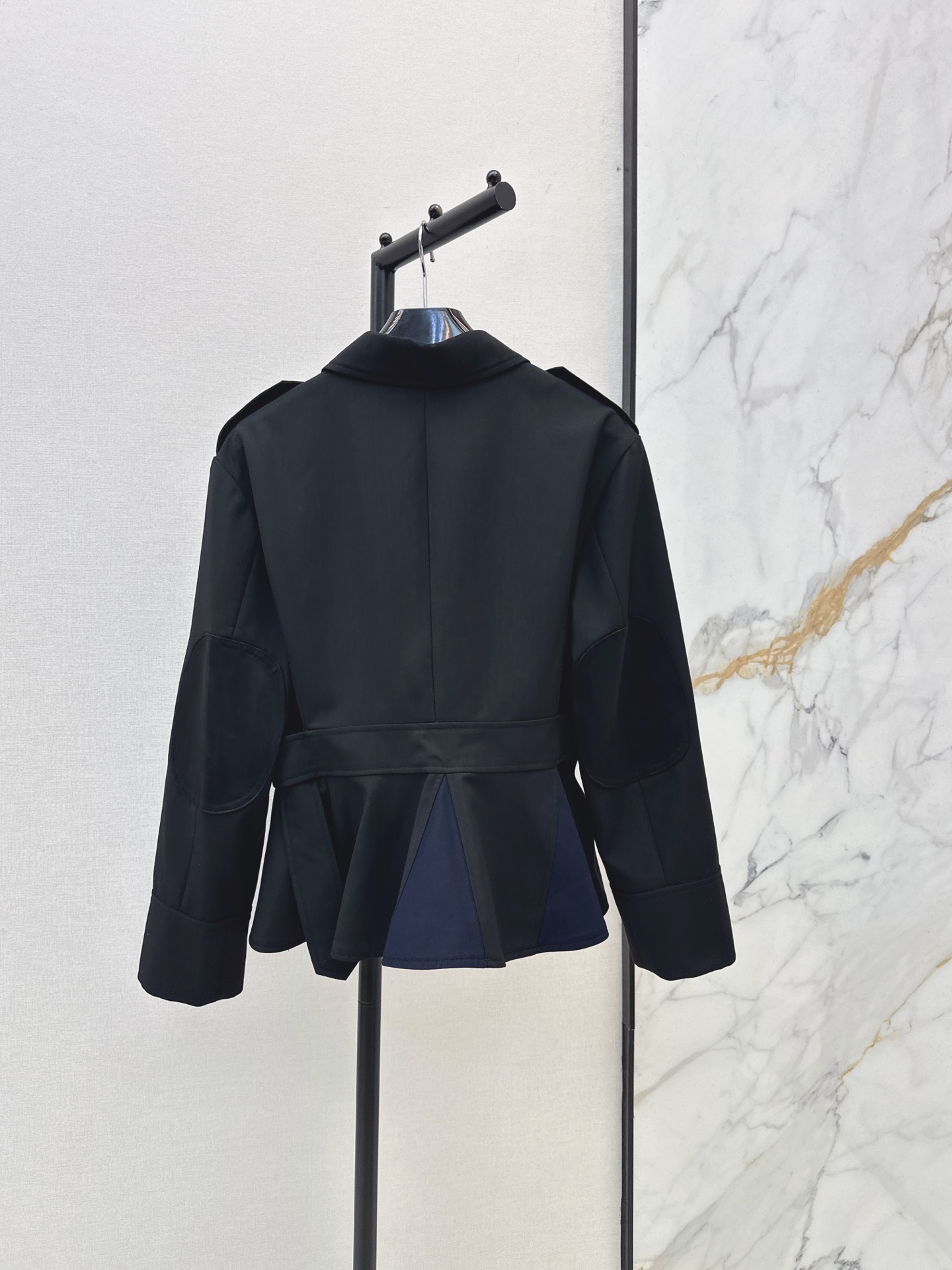 Celi 26fw belted jacket