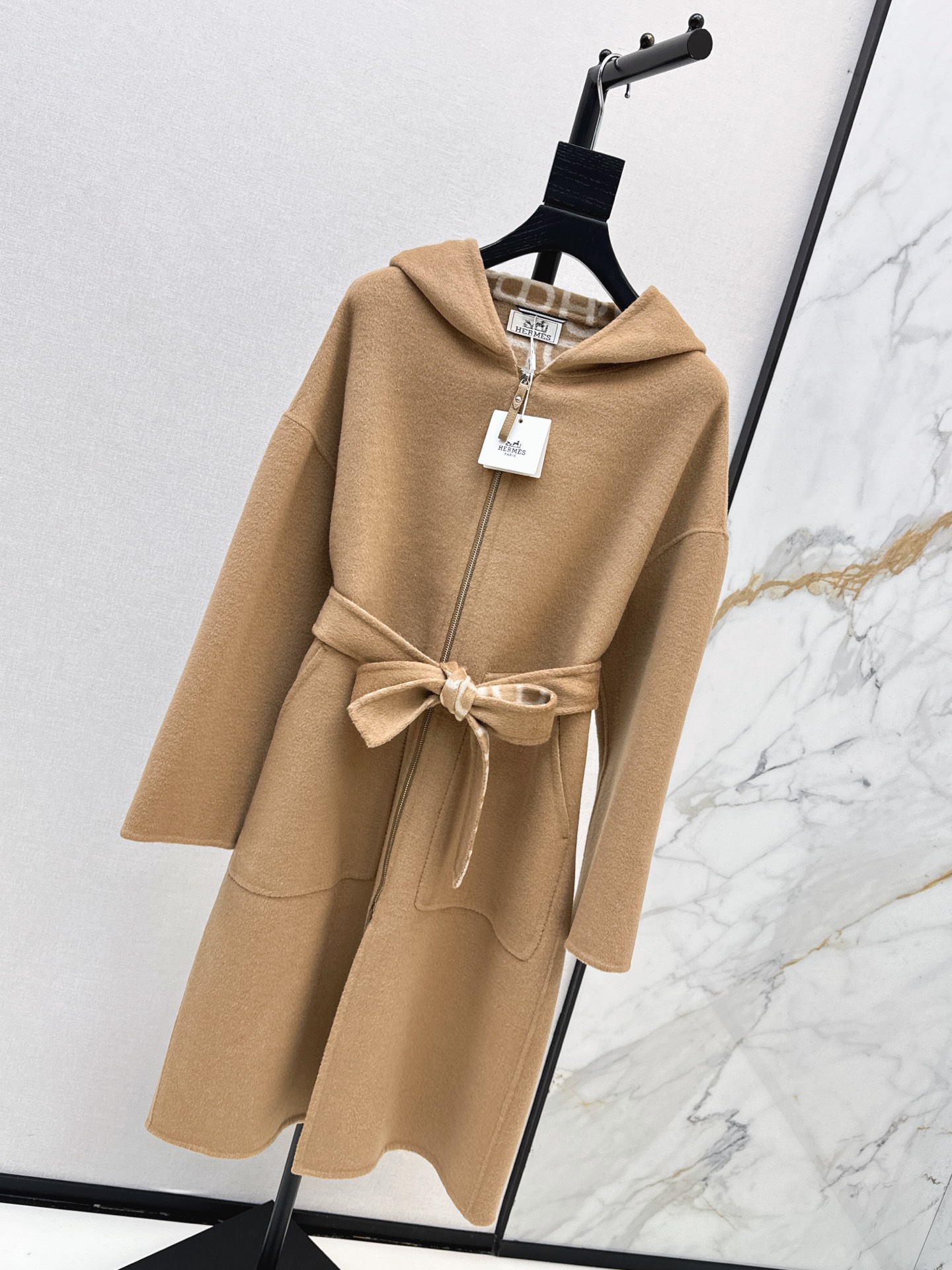Her 26fw cashmere overcoats