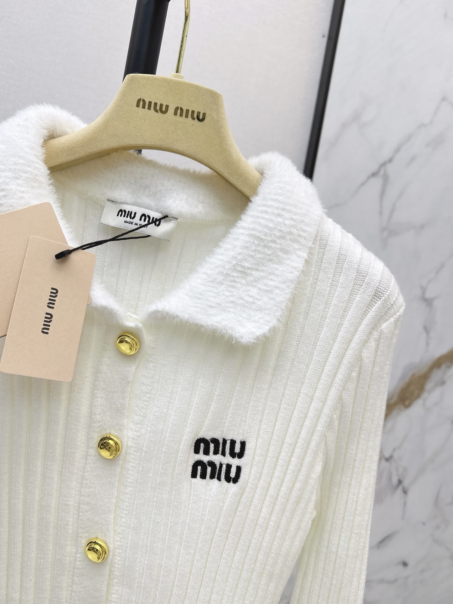 Miu 26fw ribbed knit cardigan