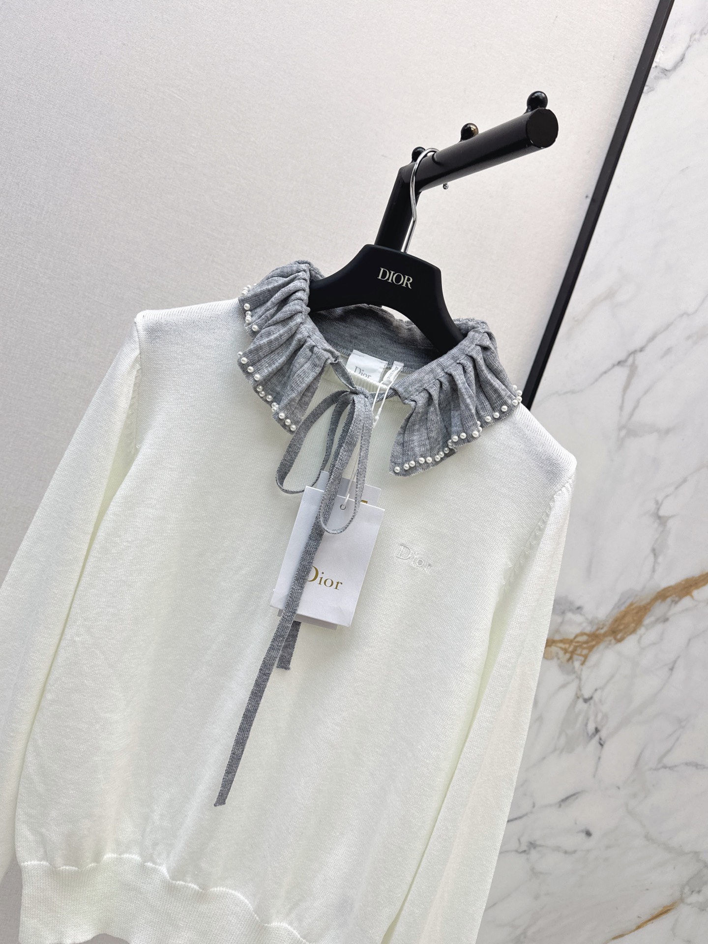 CD 26fw ruffle knit sweater