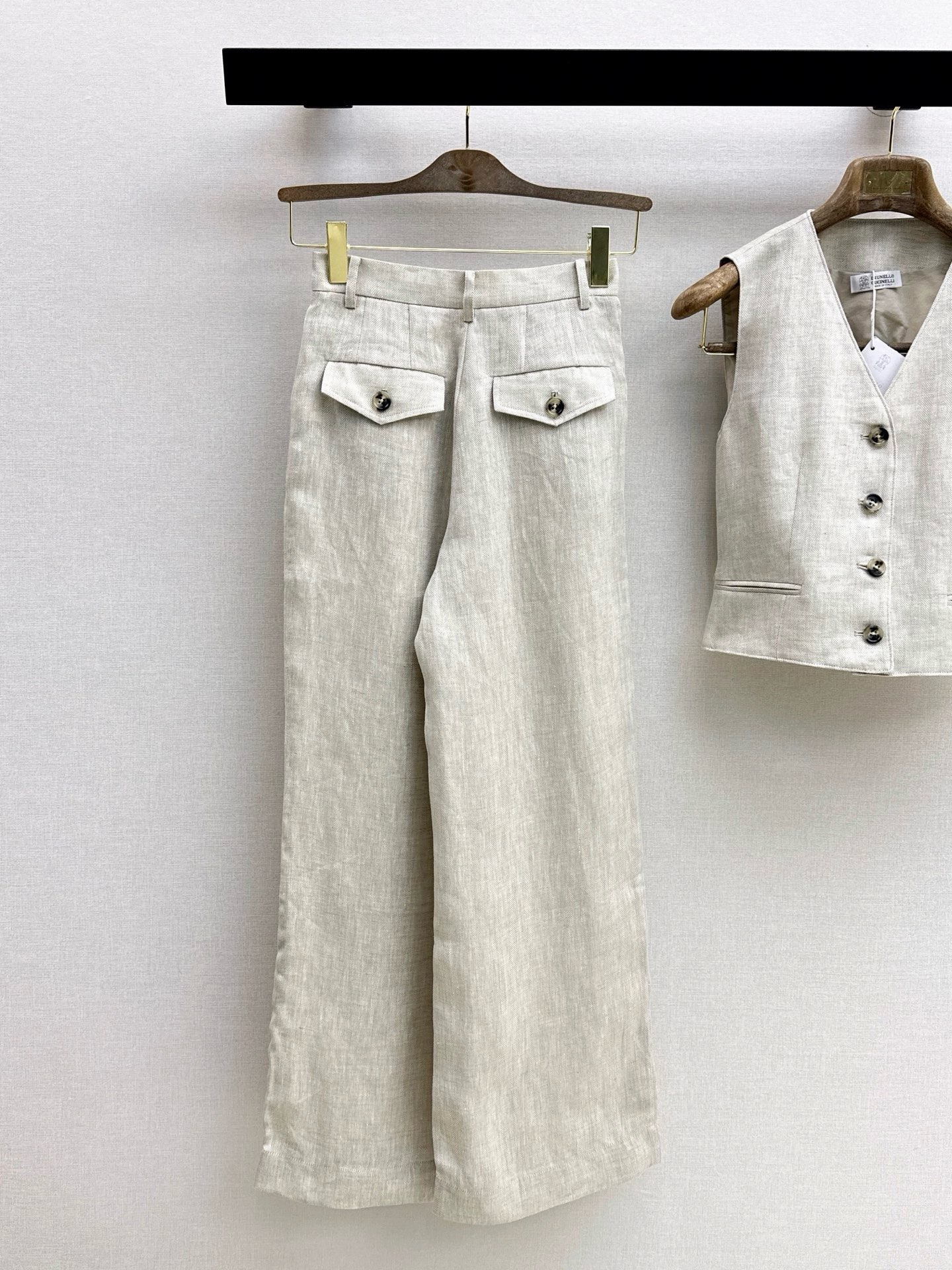 Brun 26ss v-neck waistcoat pants set