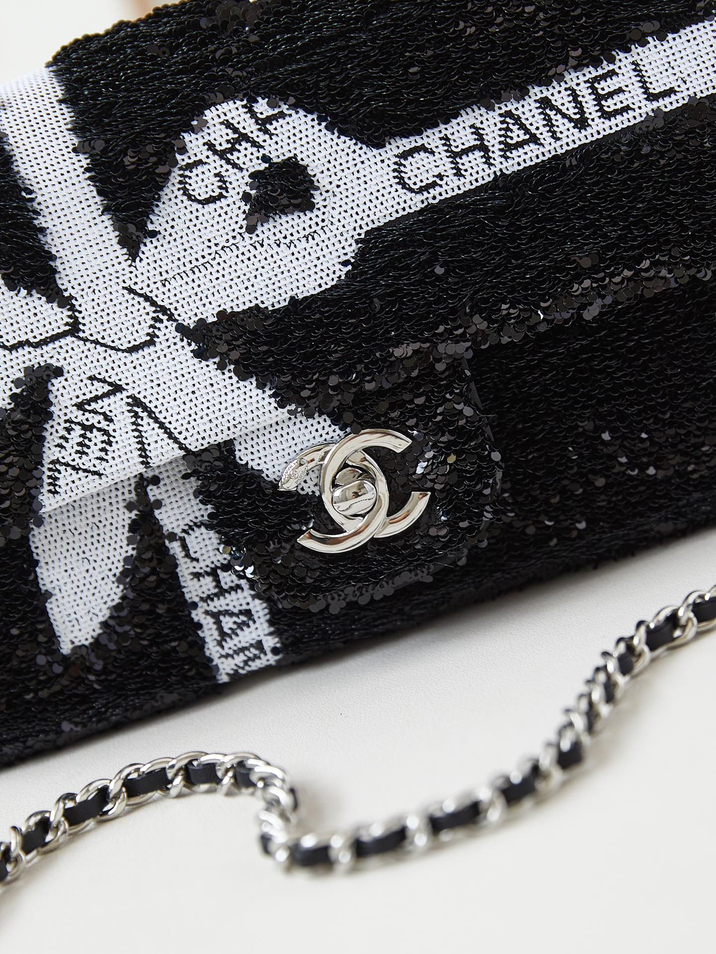 Chan shoulder bag