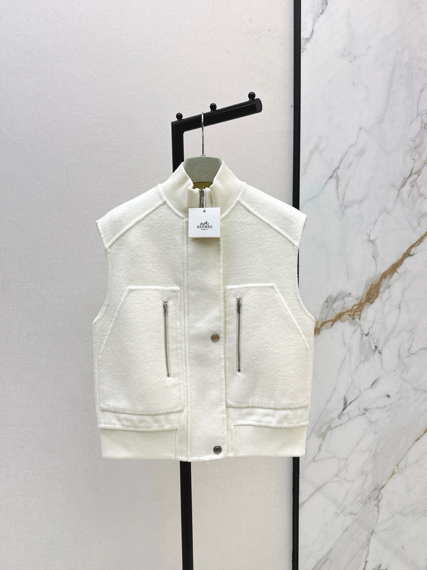 Her 26fw woolen vest jacket
