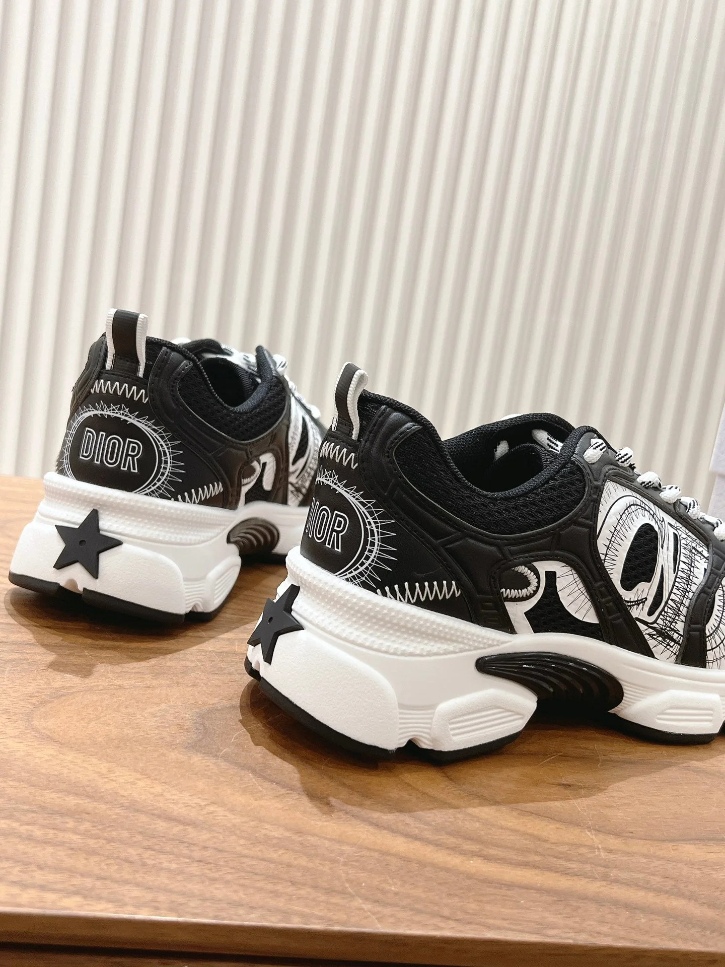D chrono sneaker
