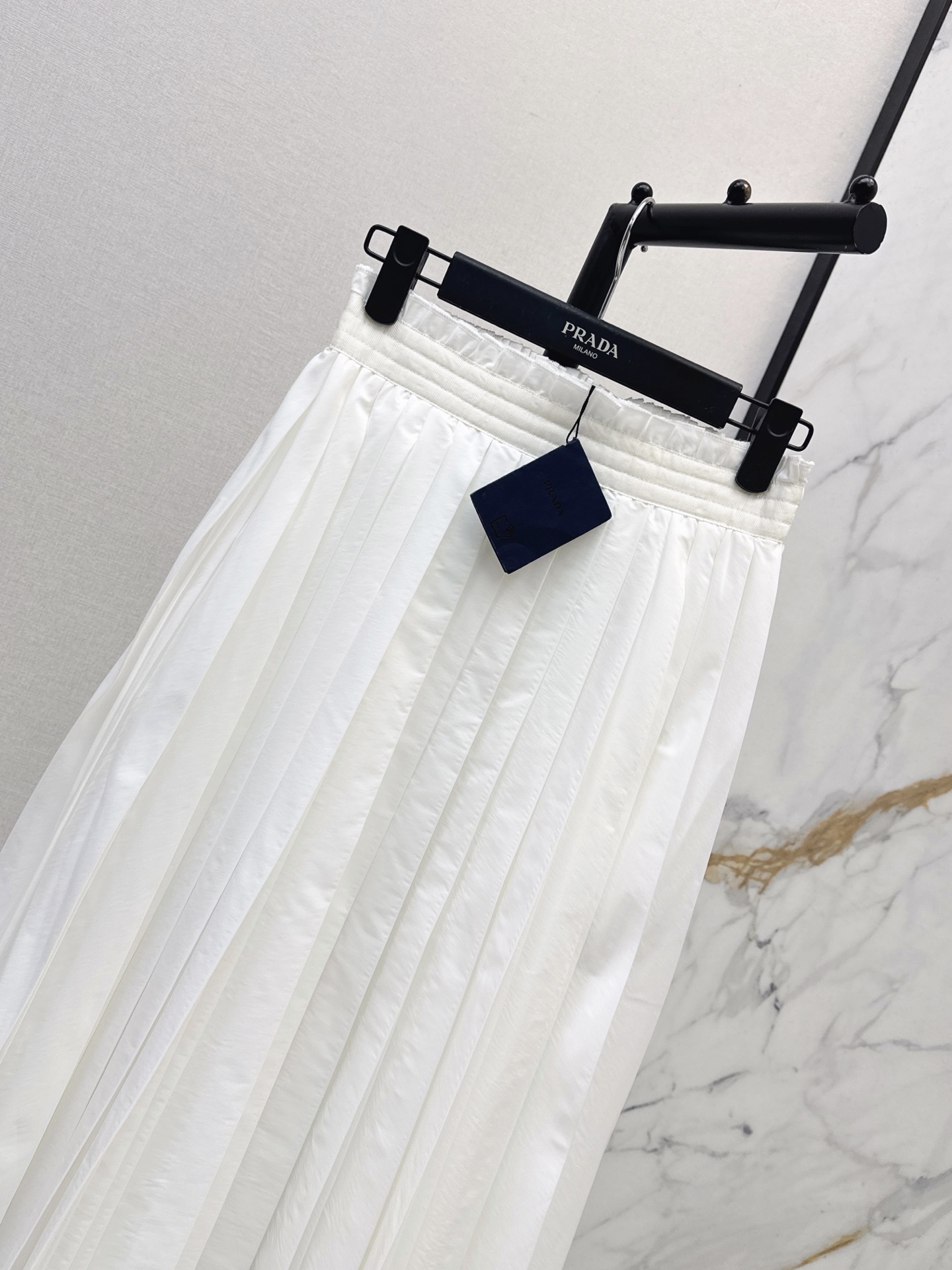 Pra 26fw pleated skirt