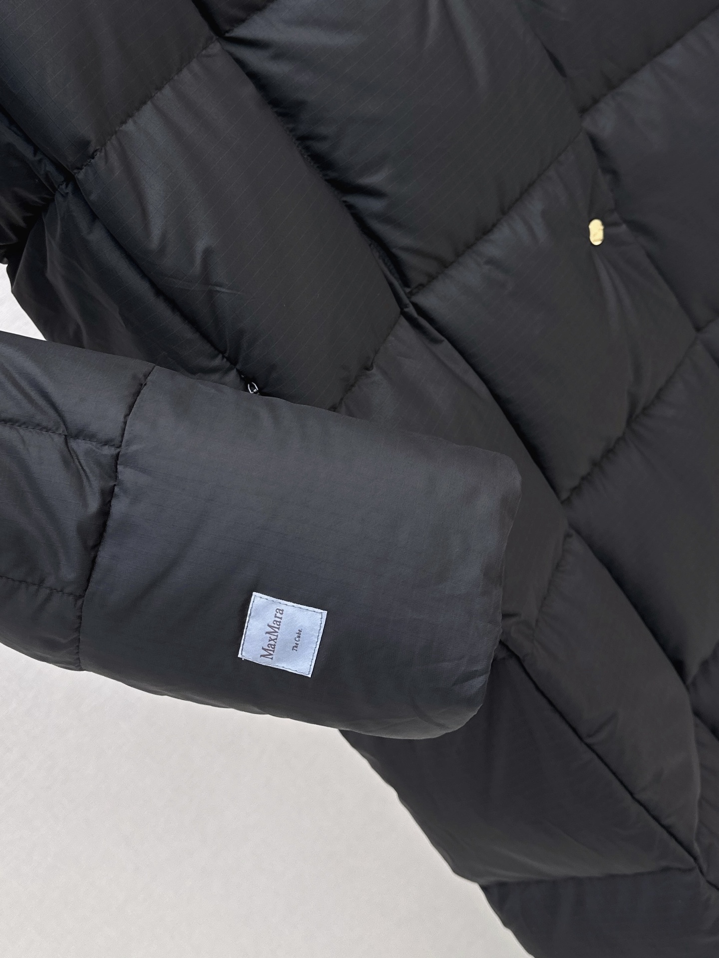 Max 26fw hooded long down jacket