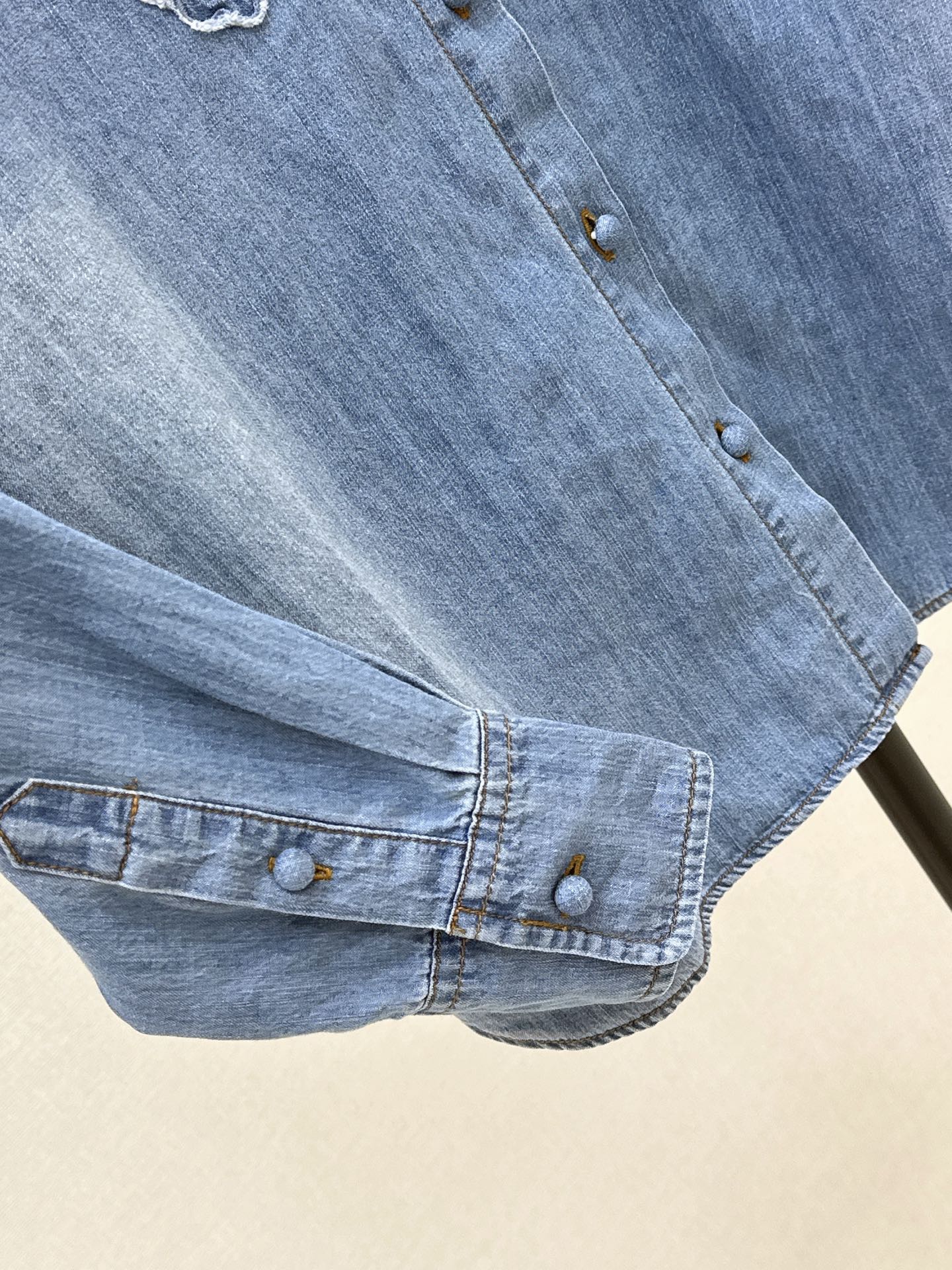 ES 26fw lace embroidery shirt