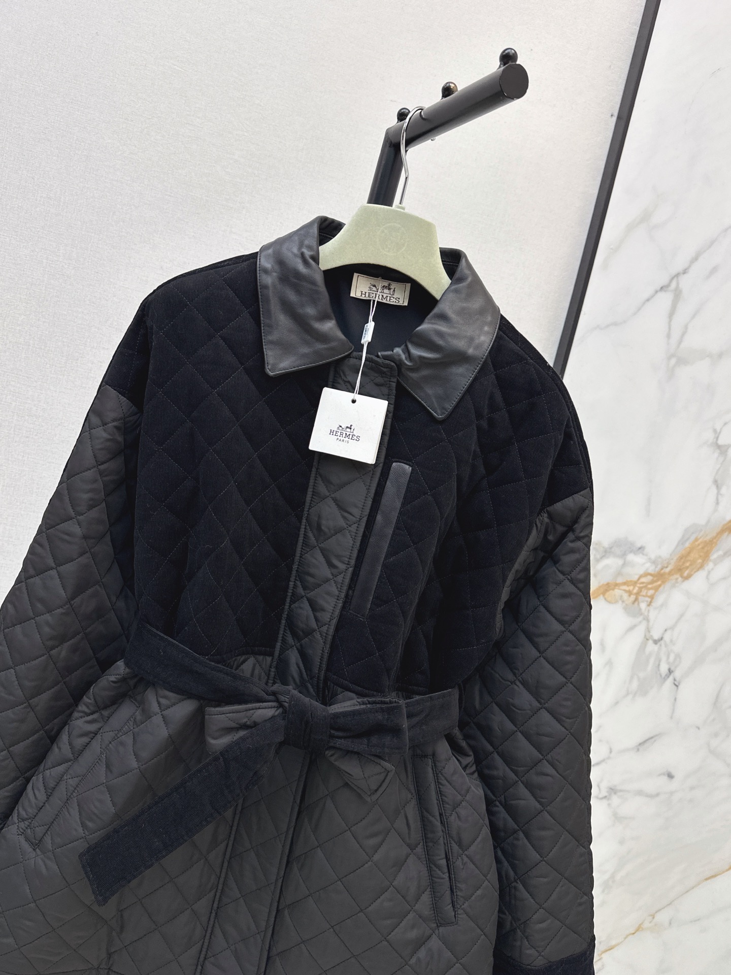 Her 26fw belted padded jacket