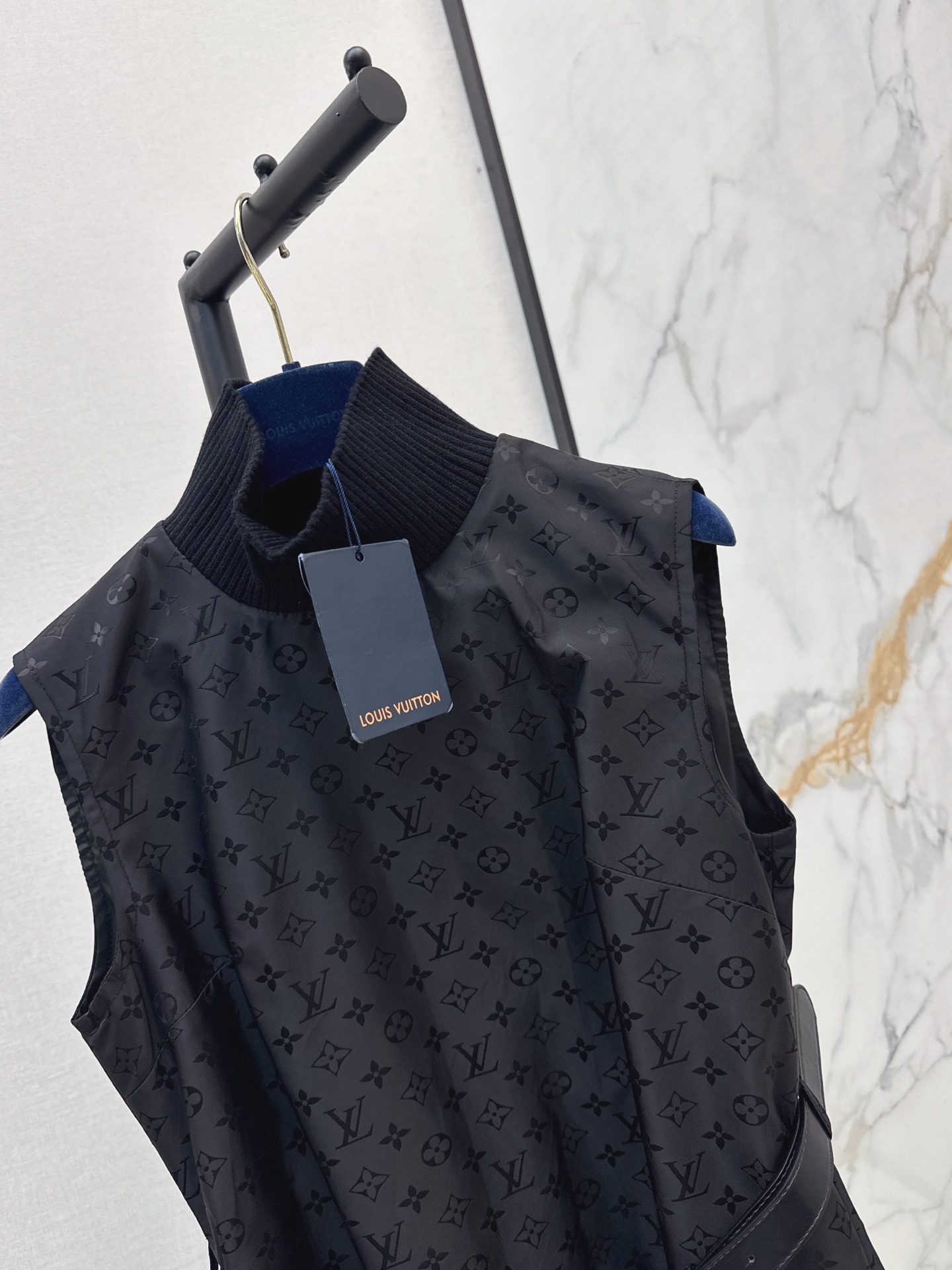 Loui 26fw belted sleeveless dress