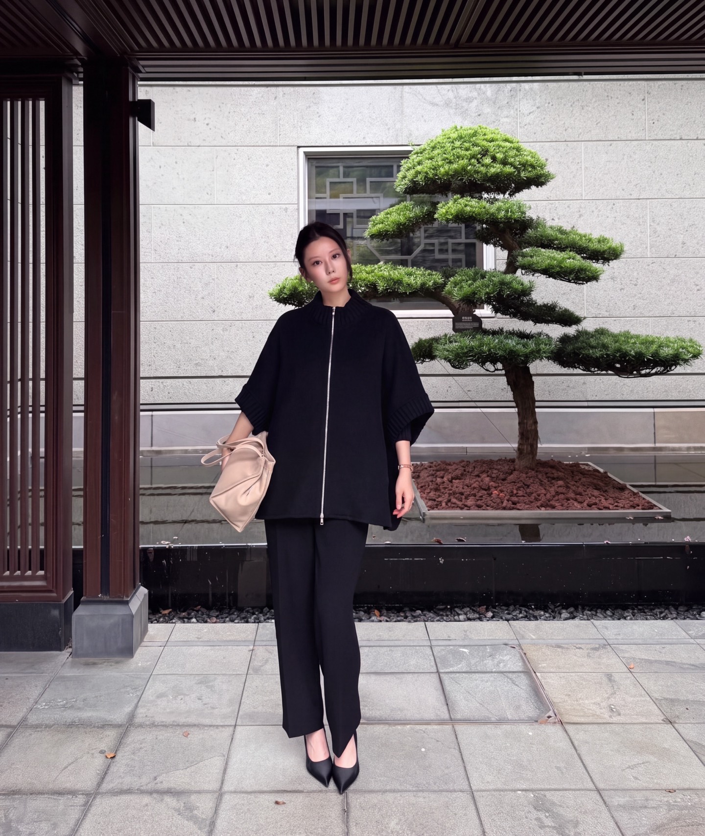 Max 26fw wool cape jacket