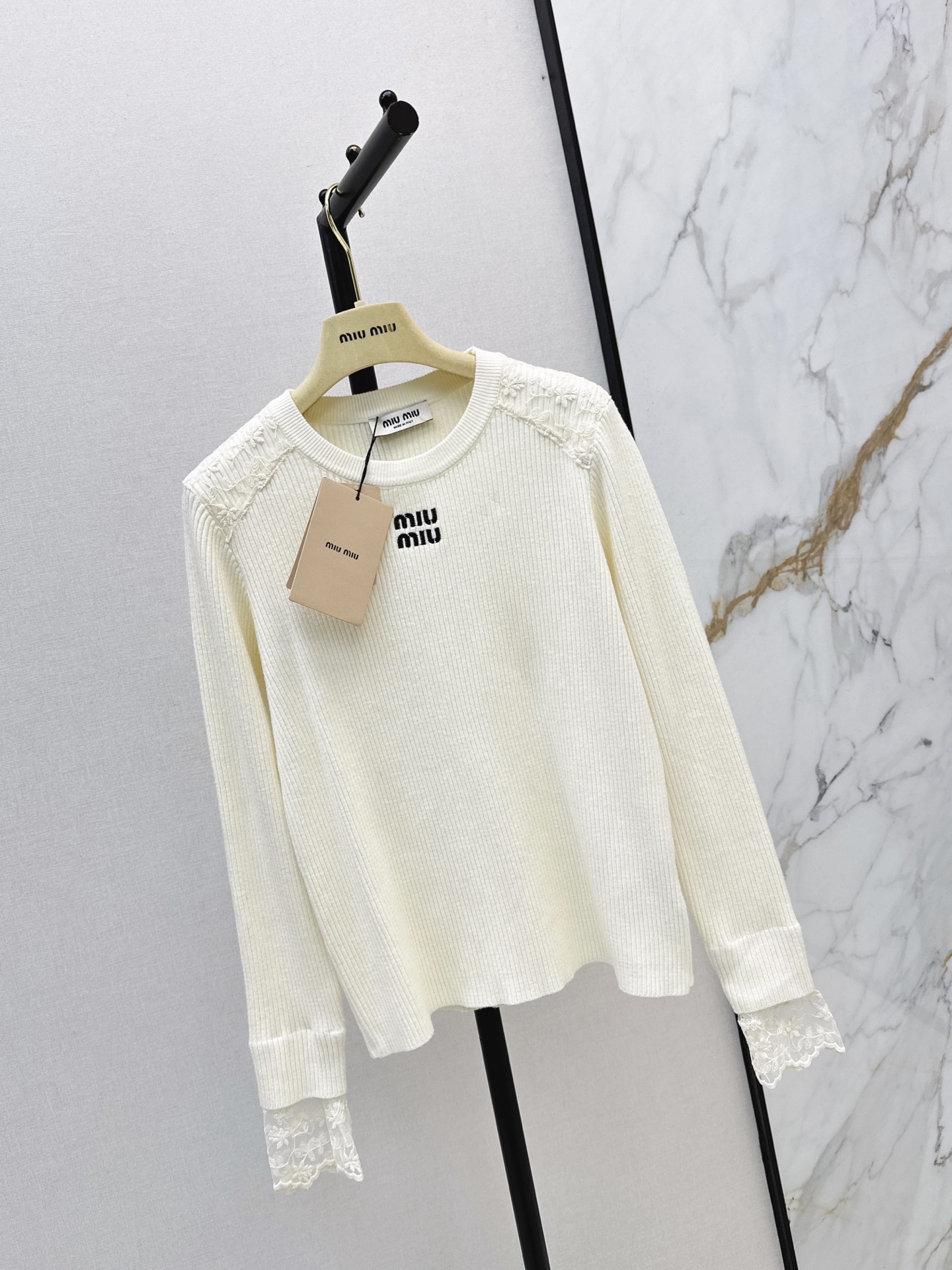 Miu 26fw lace contract sweater