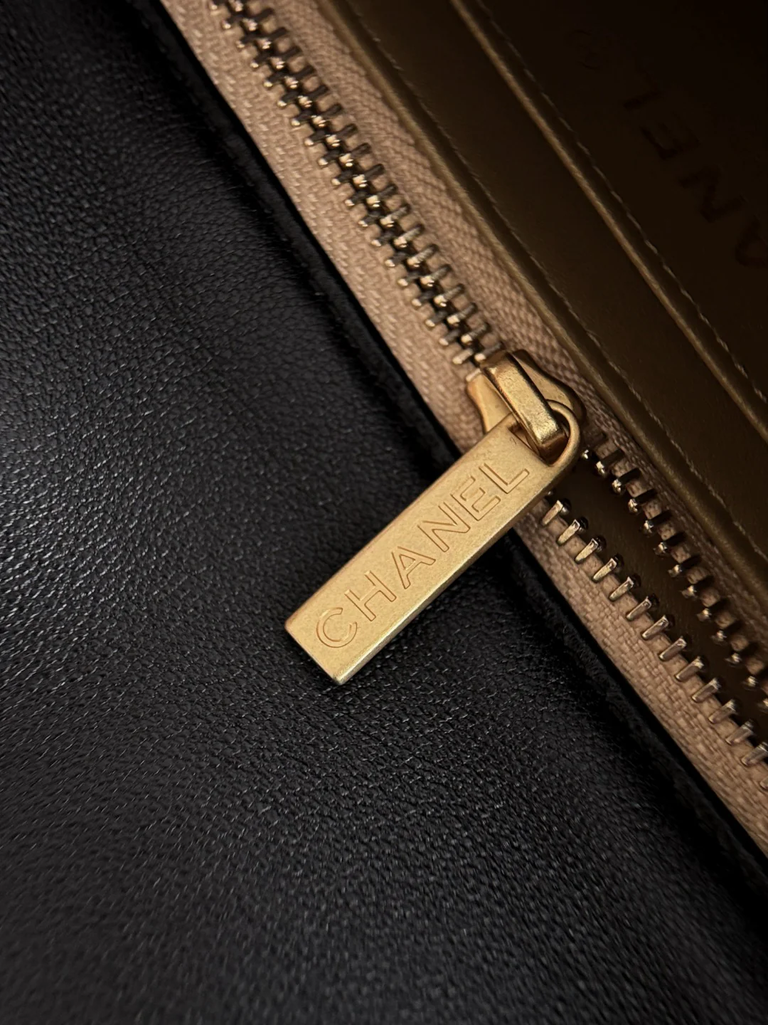 Chan cf18 chain shoulder bag