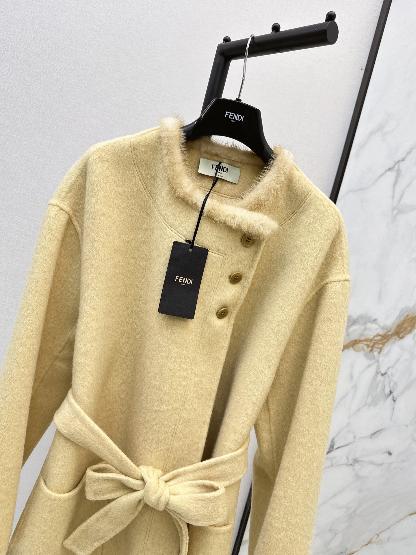 Fen 26fw fur-trim cropped belted overcoats