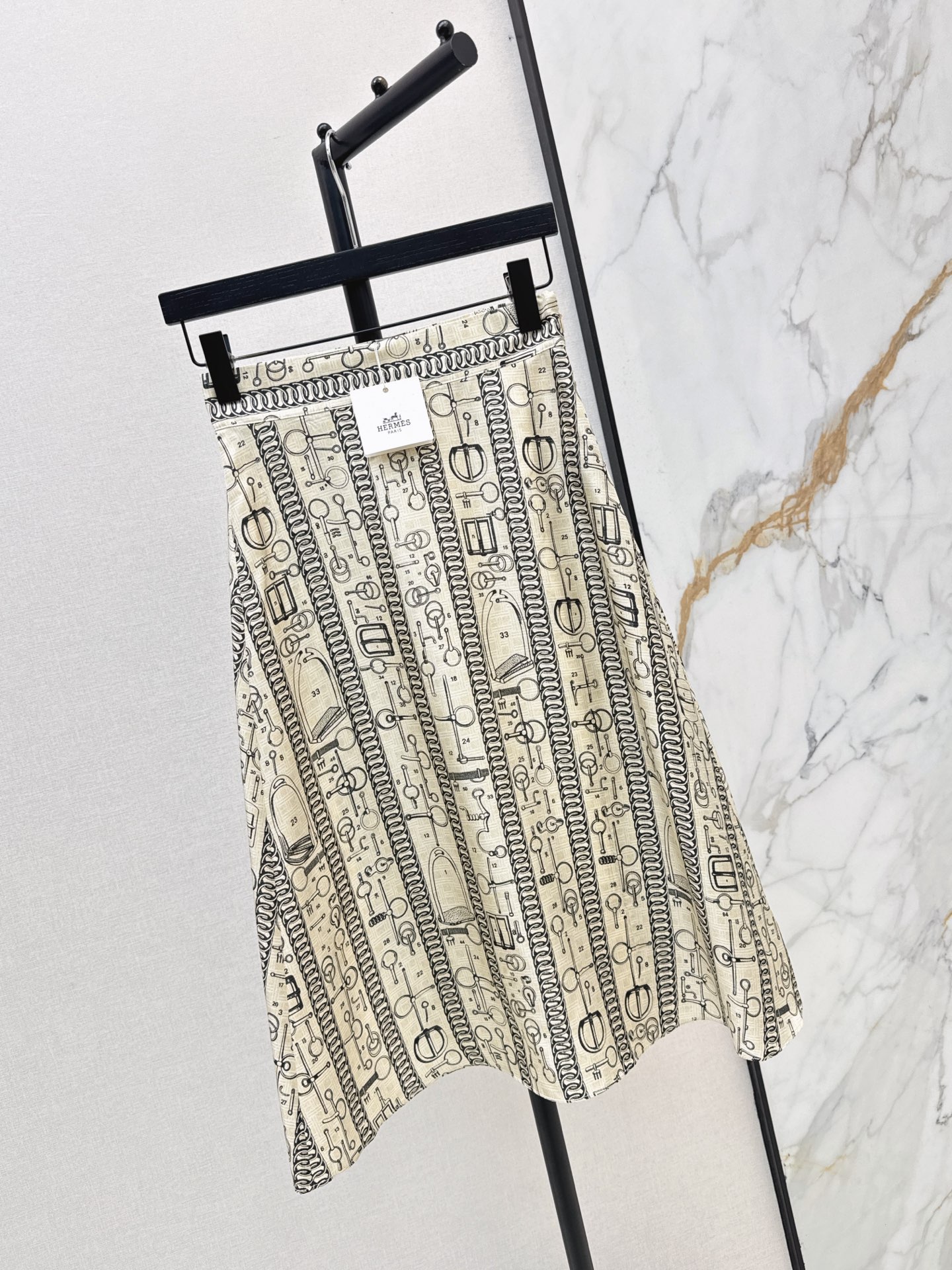 Her 26fw print silk pleated skirt