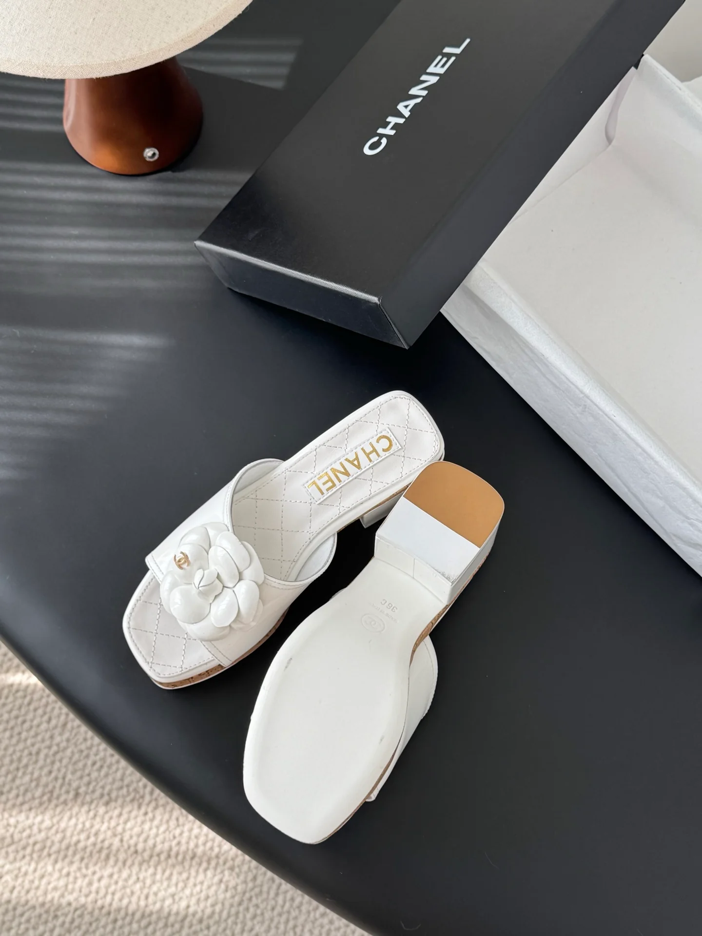 Chan 26ss camellia sides sandals