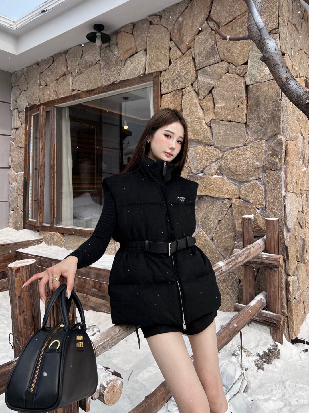 Pra 26fw woolen belted down vest