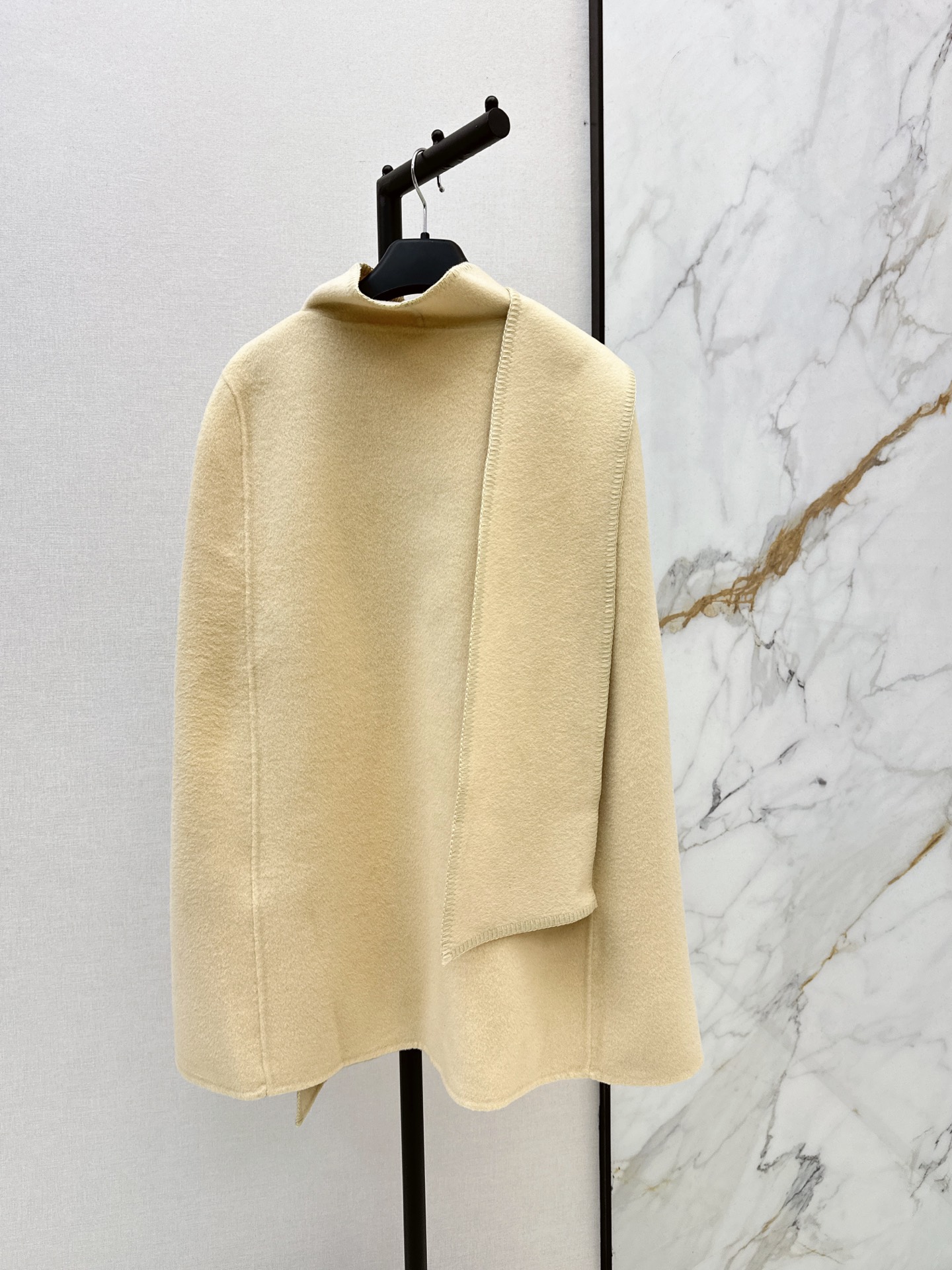 Max 26fw woolen cape overcoats