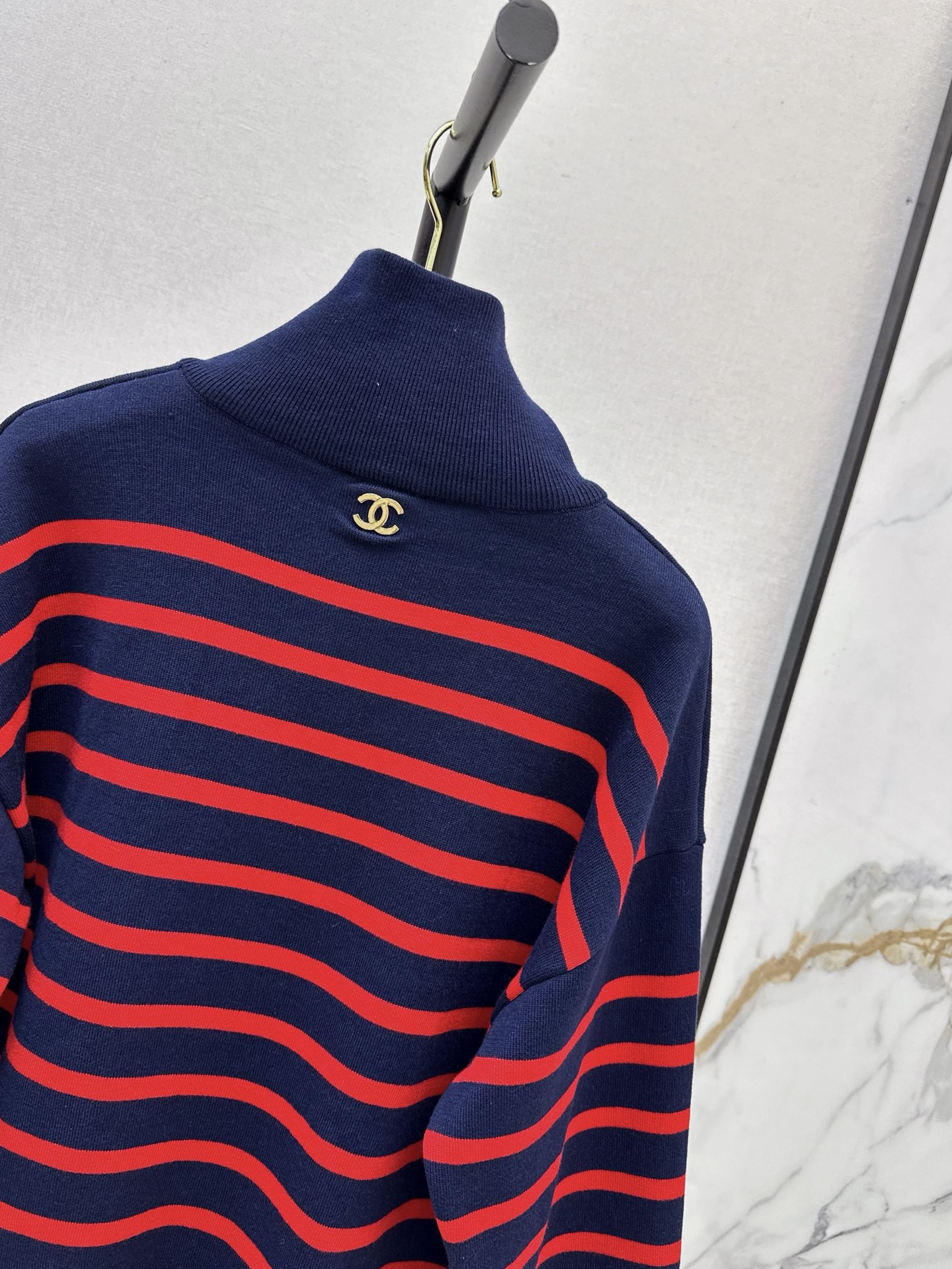 Chan 26fw stripe zip-up knit sweater