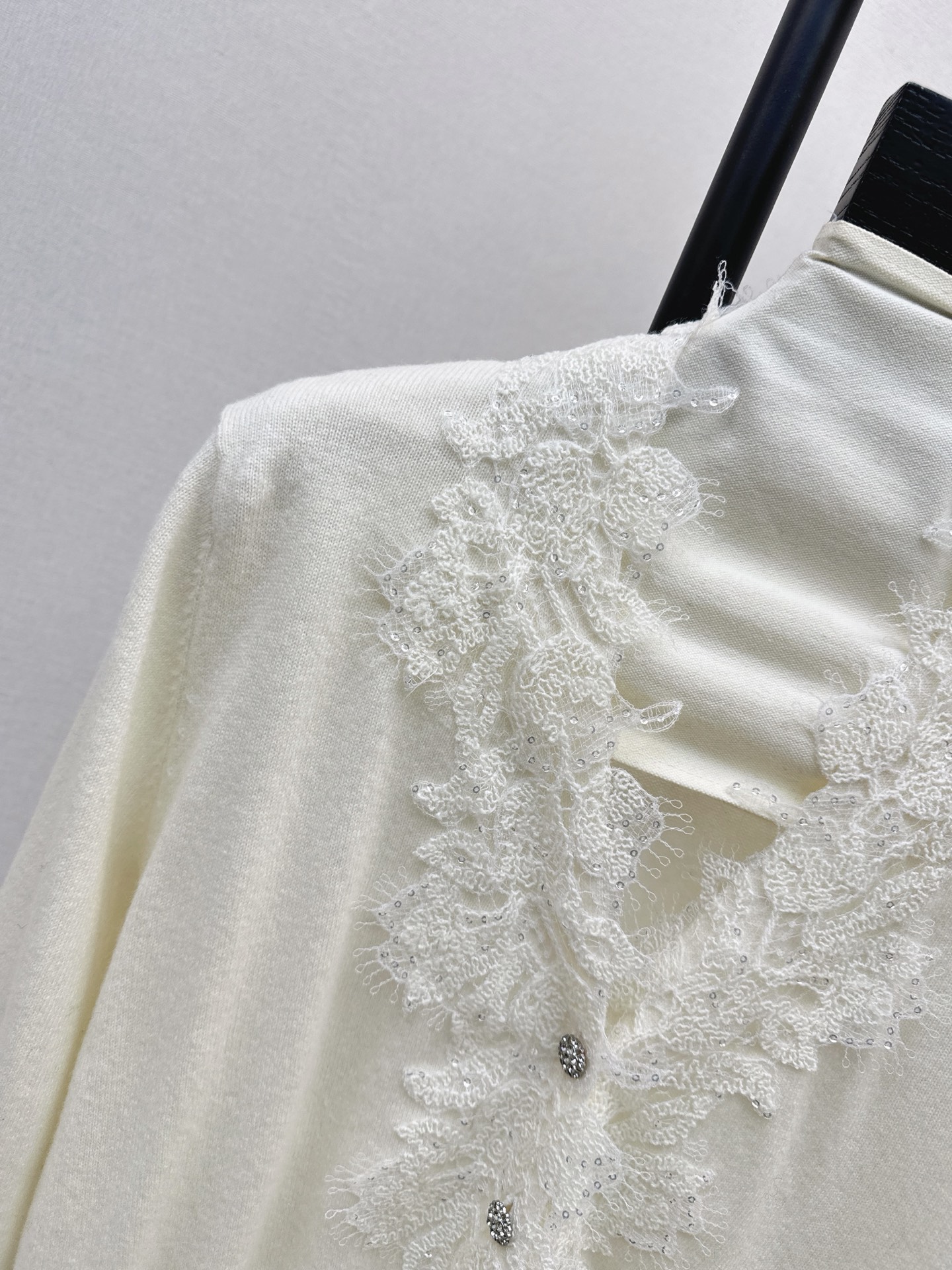 Miu 26fw lace contract knit cardigan