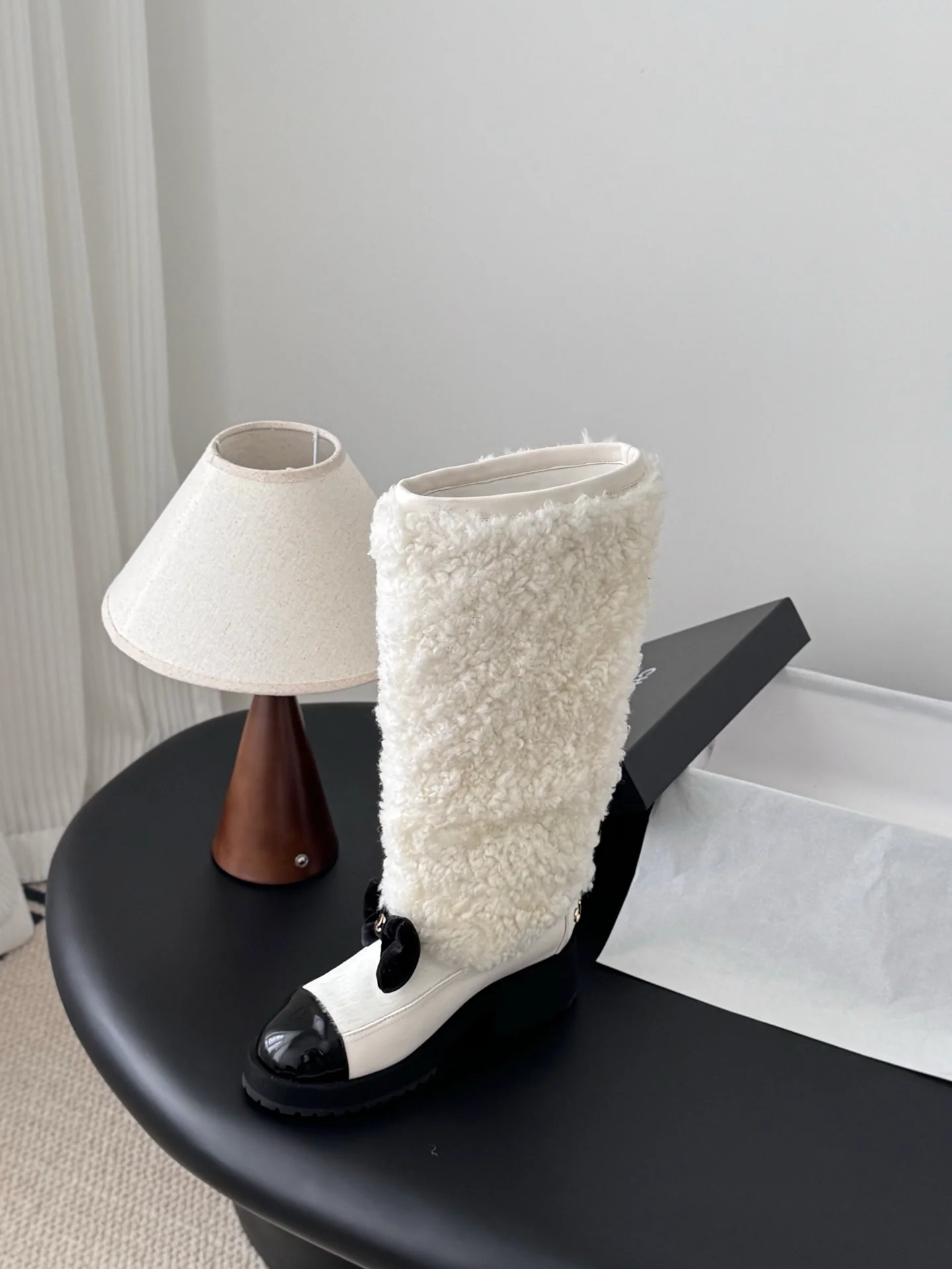 Chan 25fw plush half  boots with bow