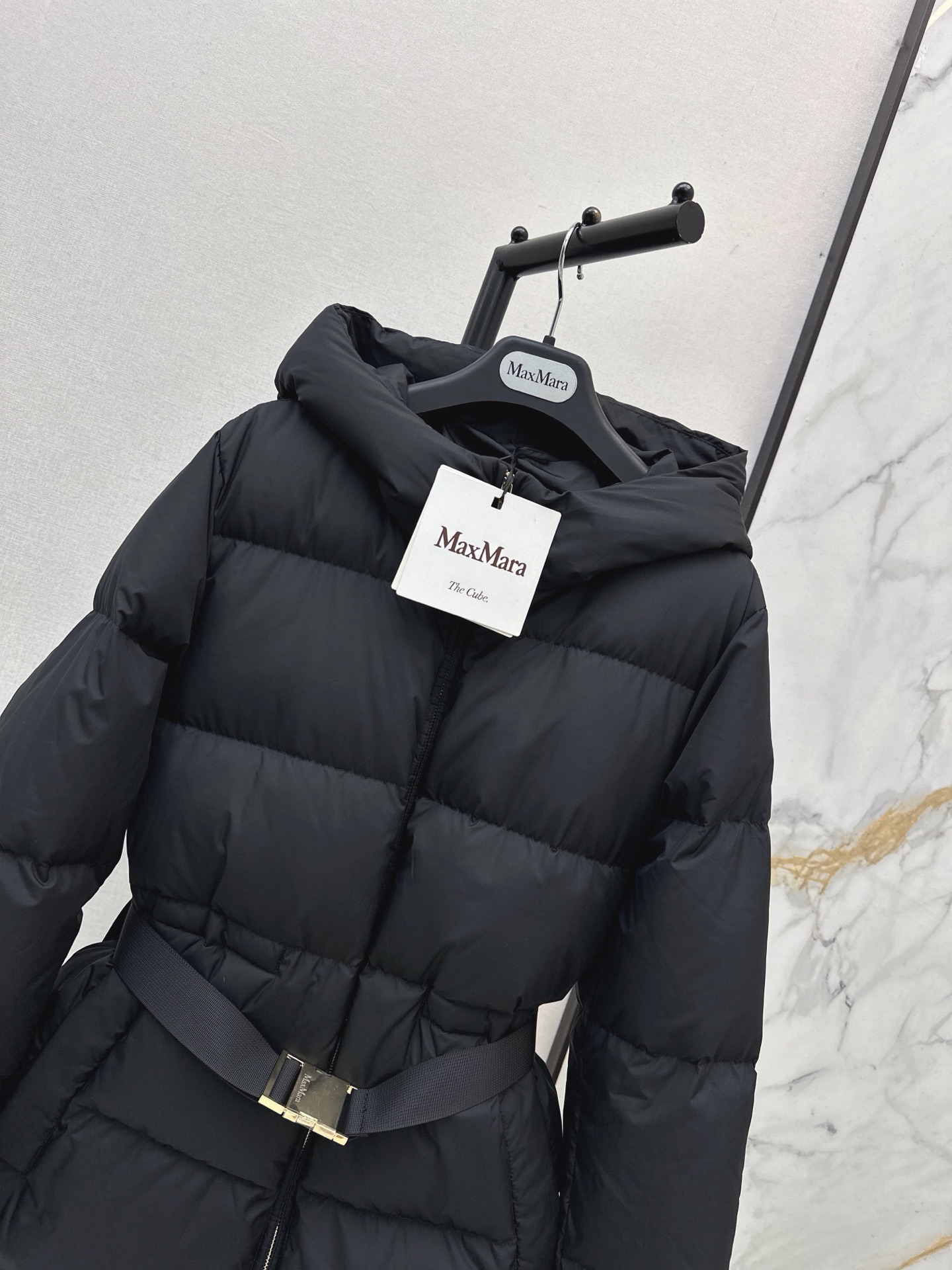 Max 26fw hooded down jacket
