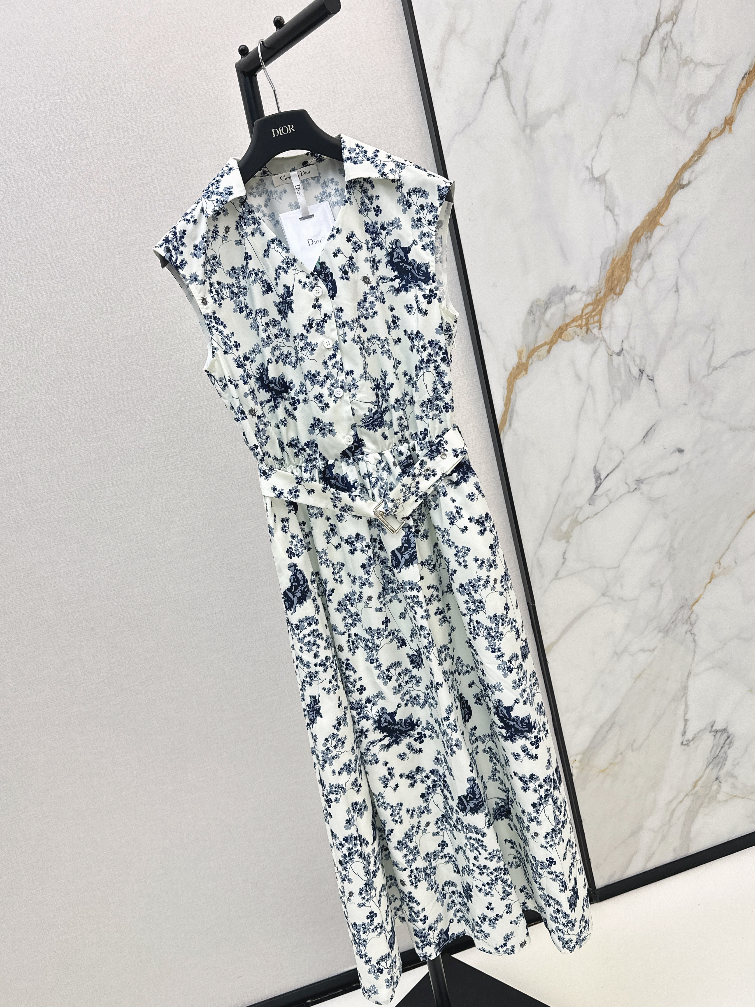 CD 26ss sleeveless print dress