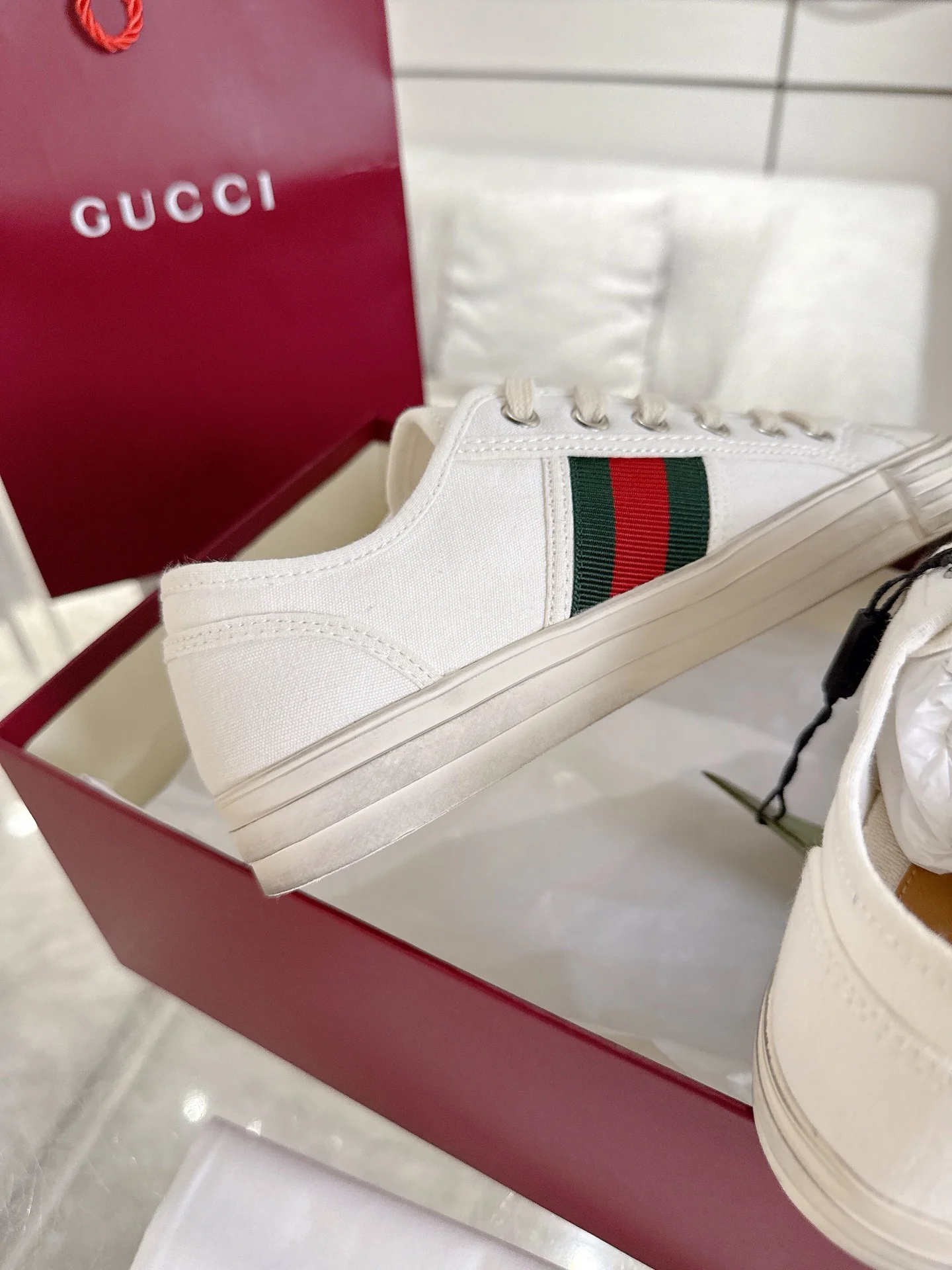 Guc sneakers