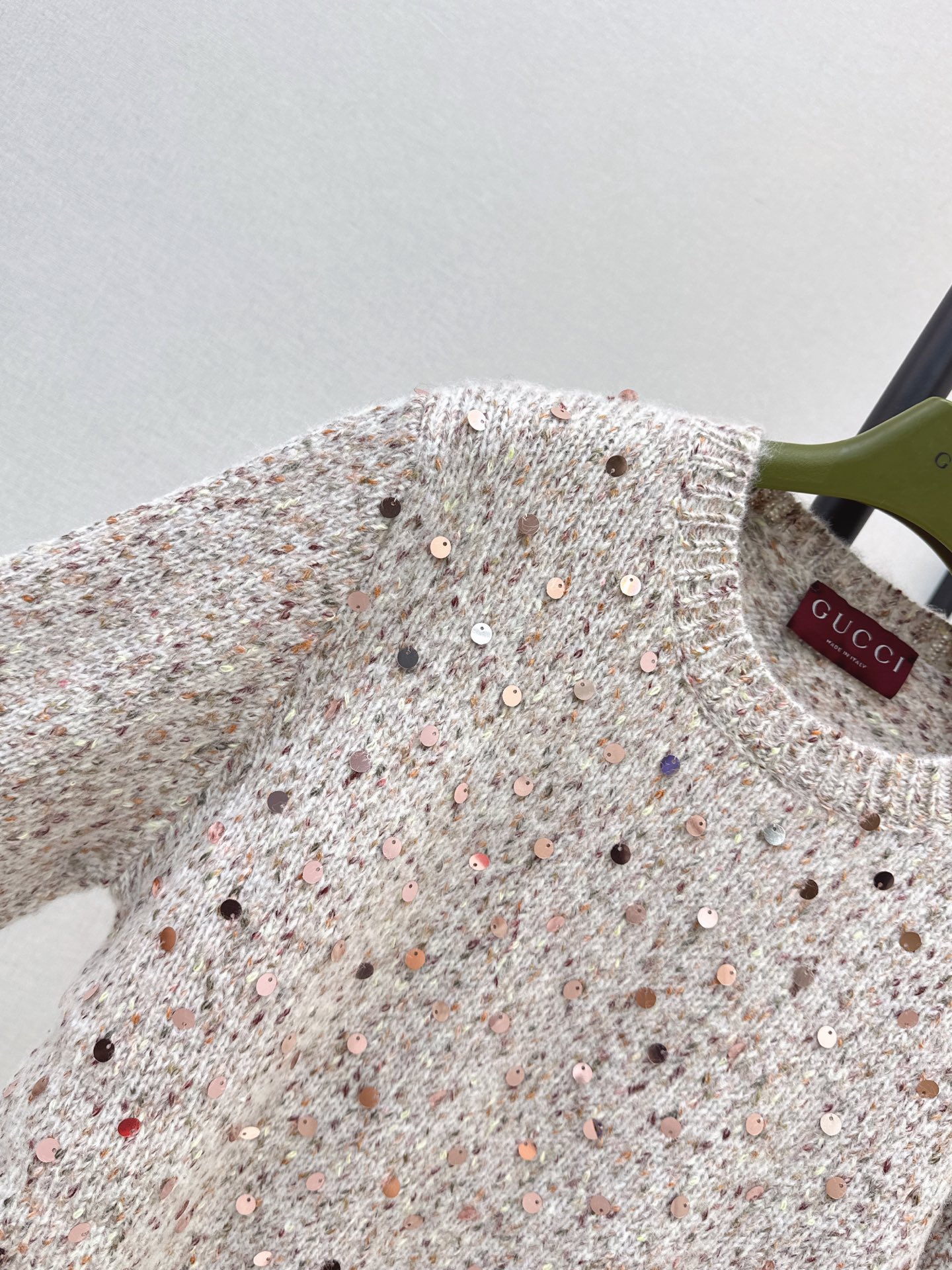 Guc 26fw sequin knit sweater