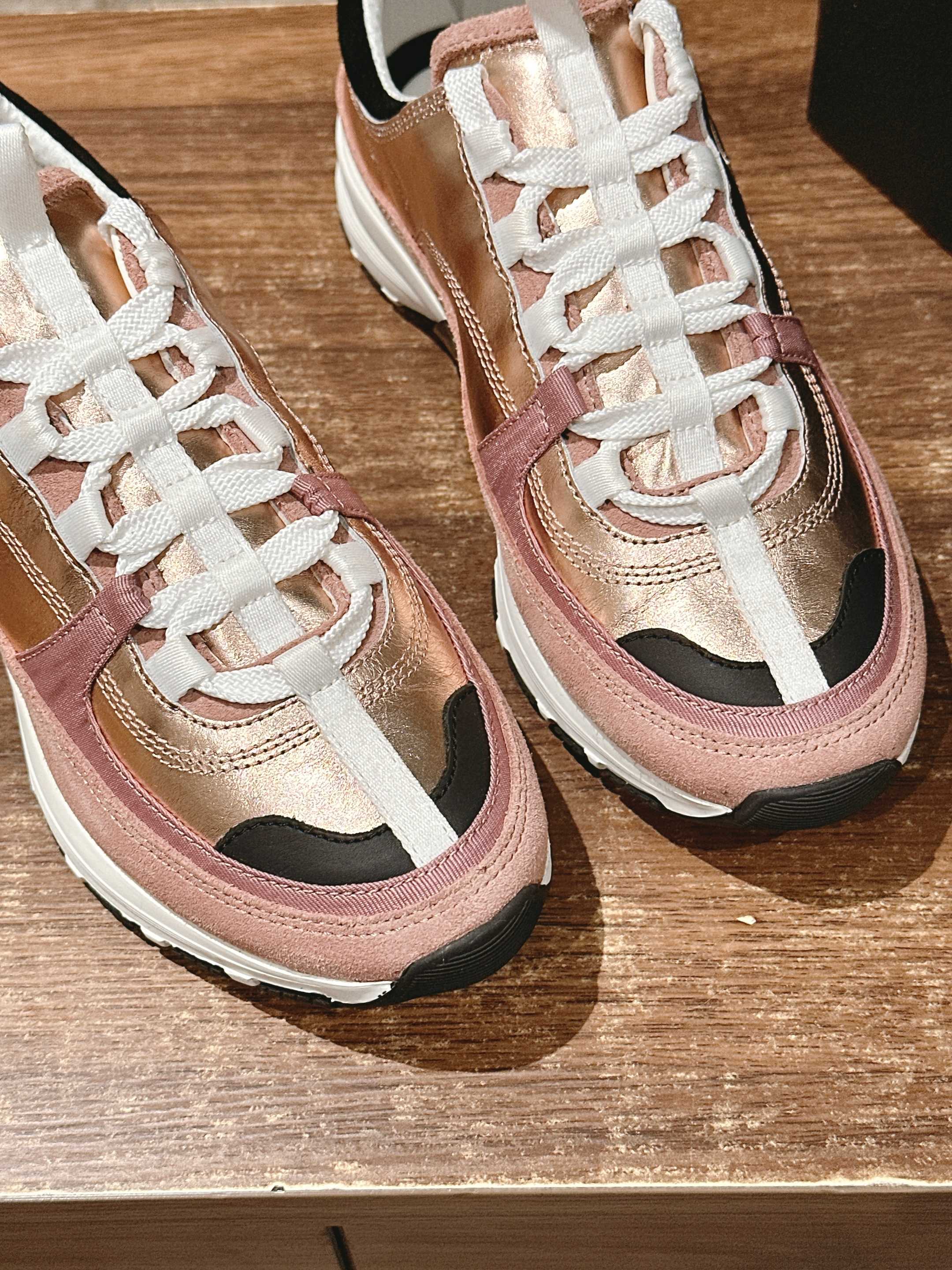 Chan 25fw sneakers