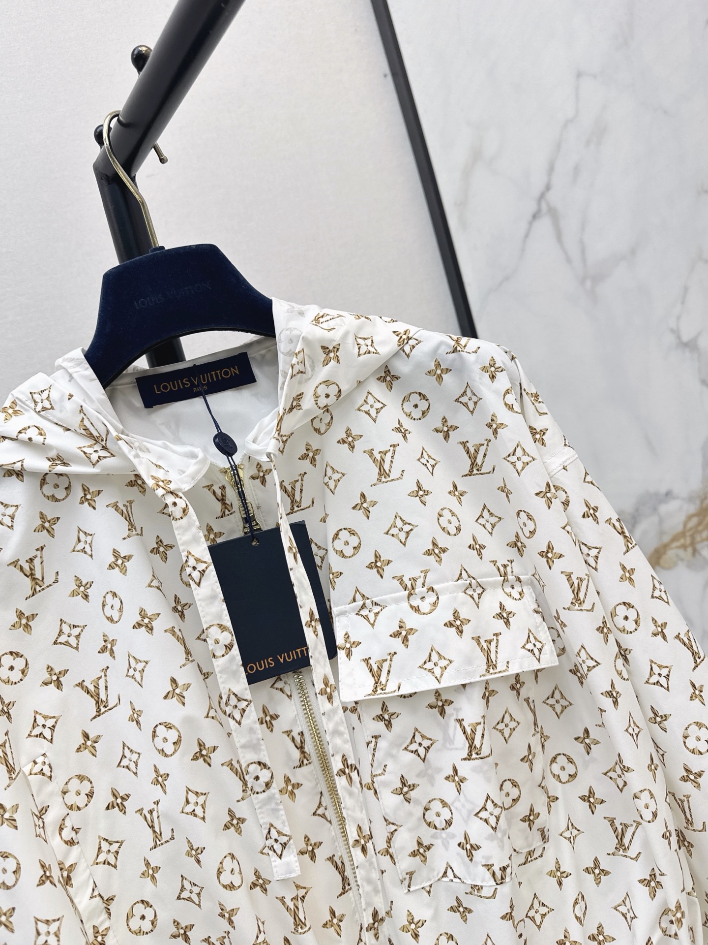 Loui 26fw print hooded jacket