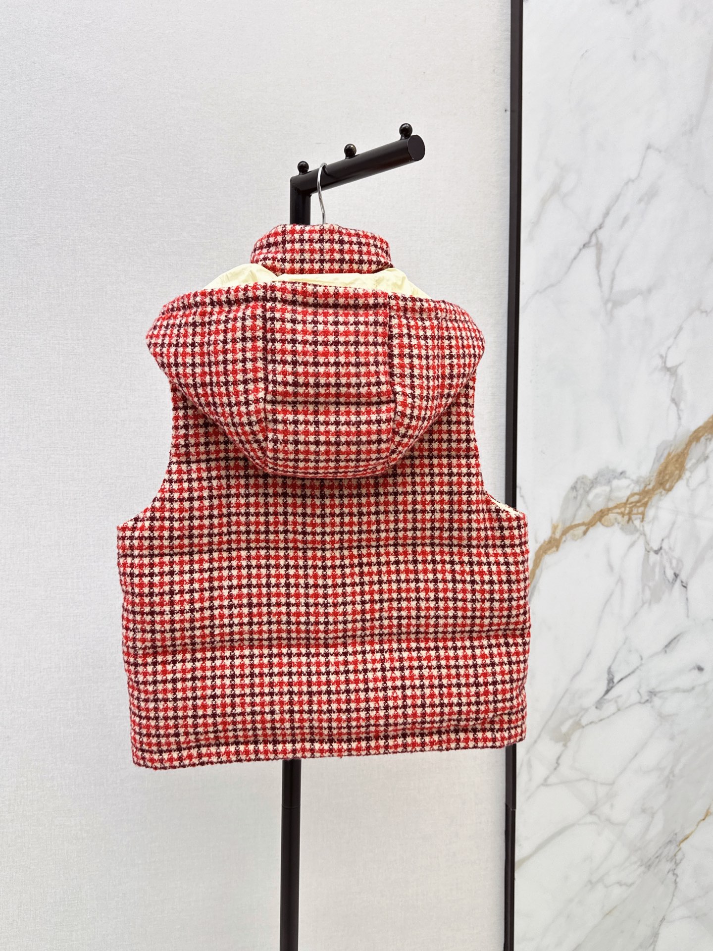 Monc 26fw houdstooth down vest