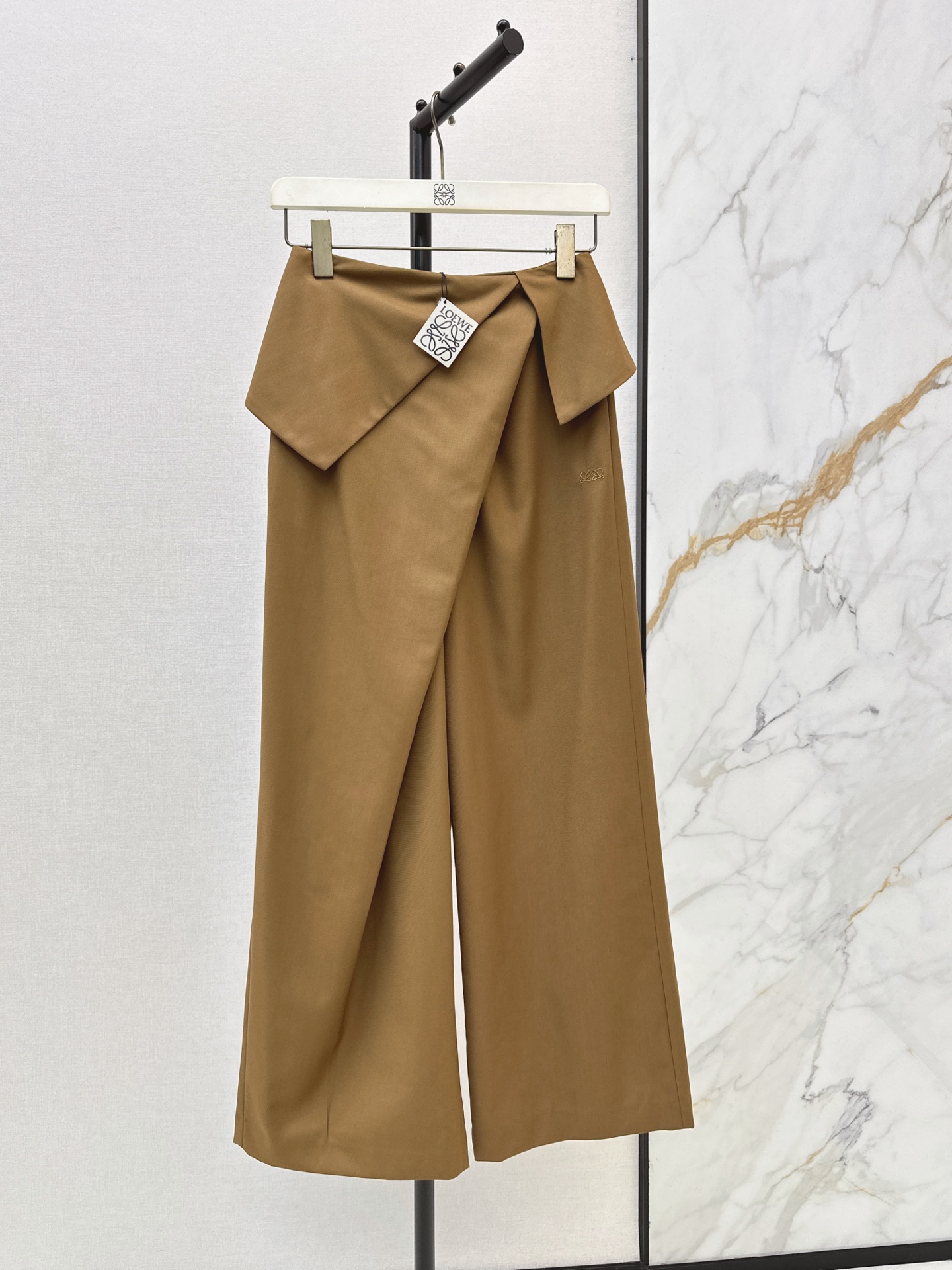 Loe 26fw asymmetric wide-leg pants