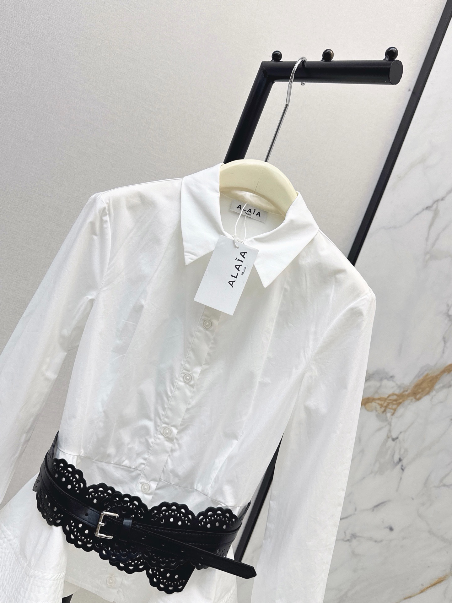 Ala 26fw belted ruffle shirt