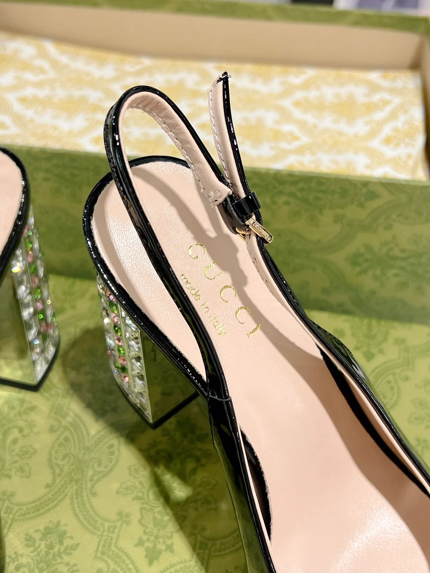 Gucc 26ss rhinestone slingback chunky high heel