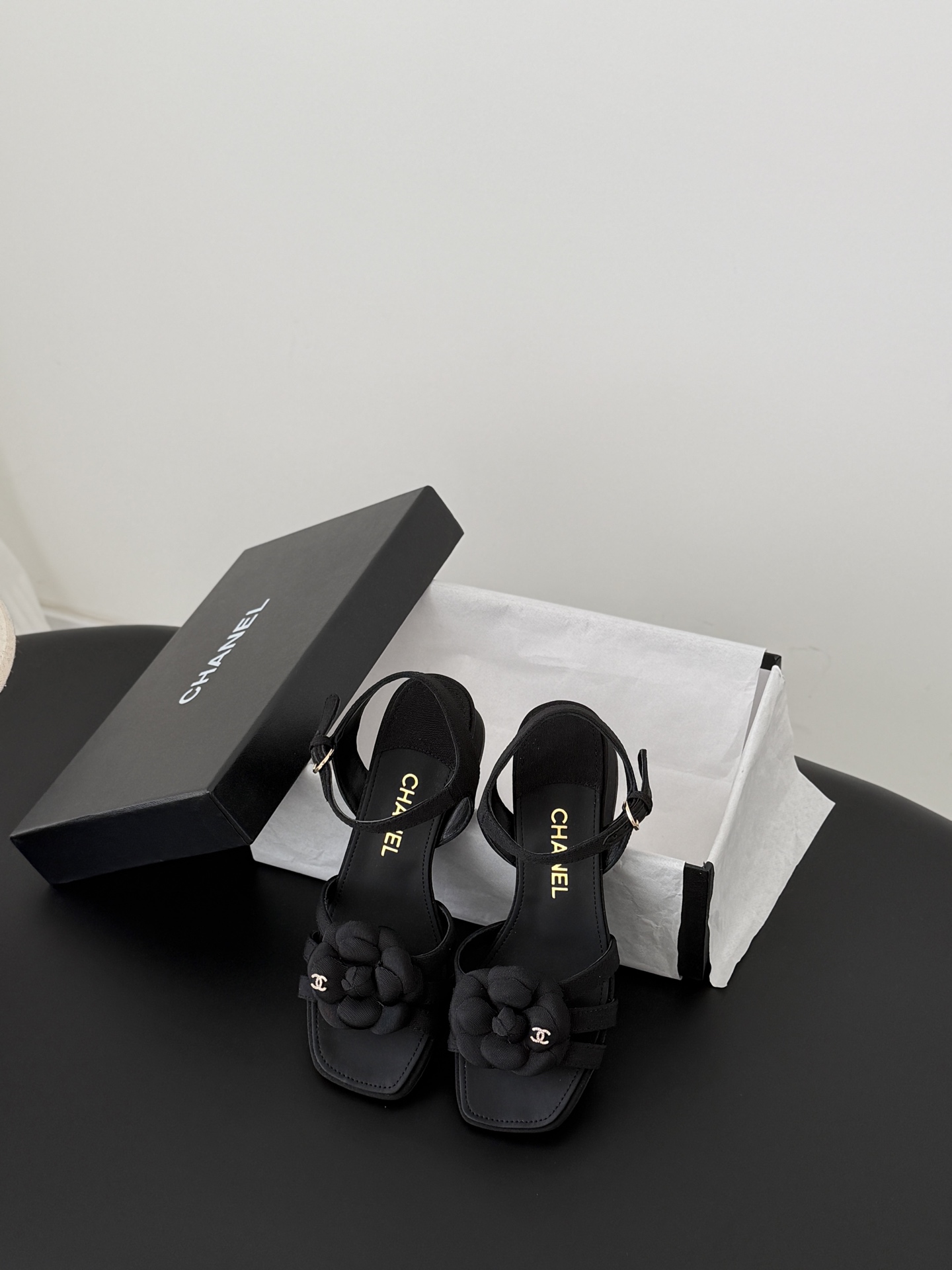 Chan 26P camellia strap sandals
