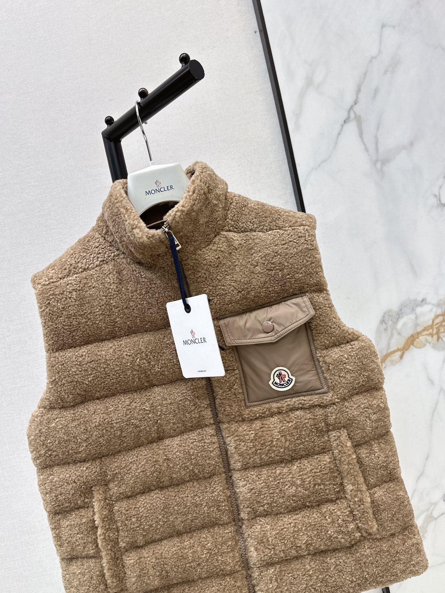 Monc 26fw shearling-fleece down vest