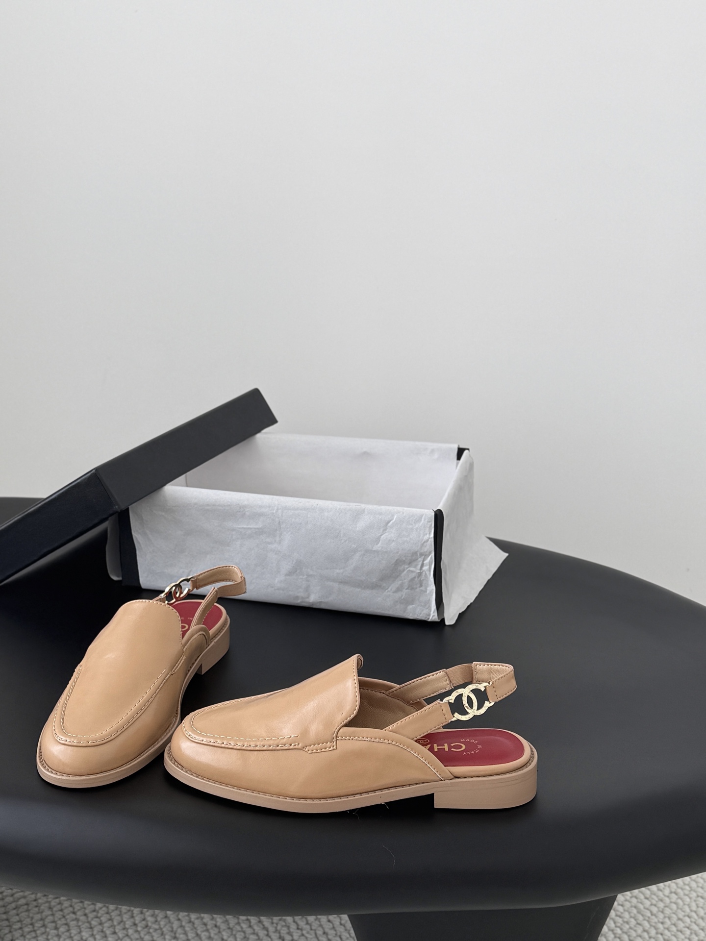 Chan 26ss slingback loafers