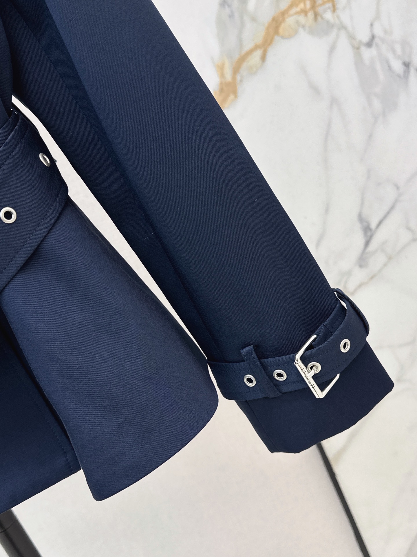 CD 26fw cropped trench coats