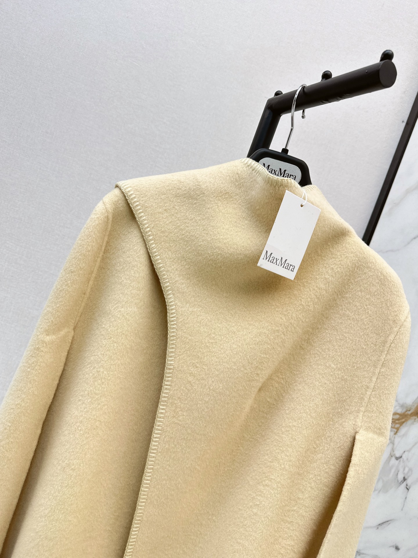 Max 26fw woolen cape overcoats