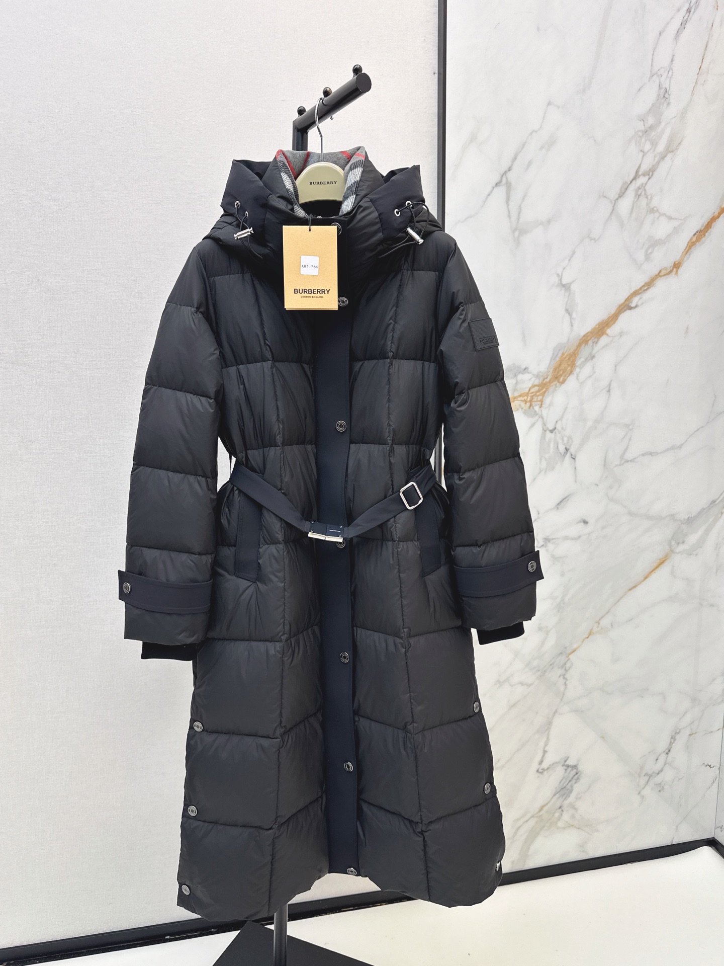 Bur 26fw hooded down jacket