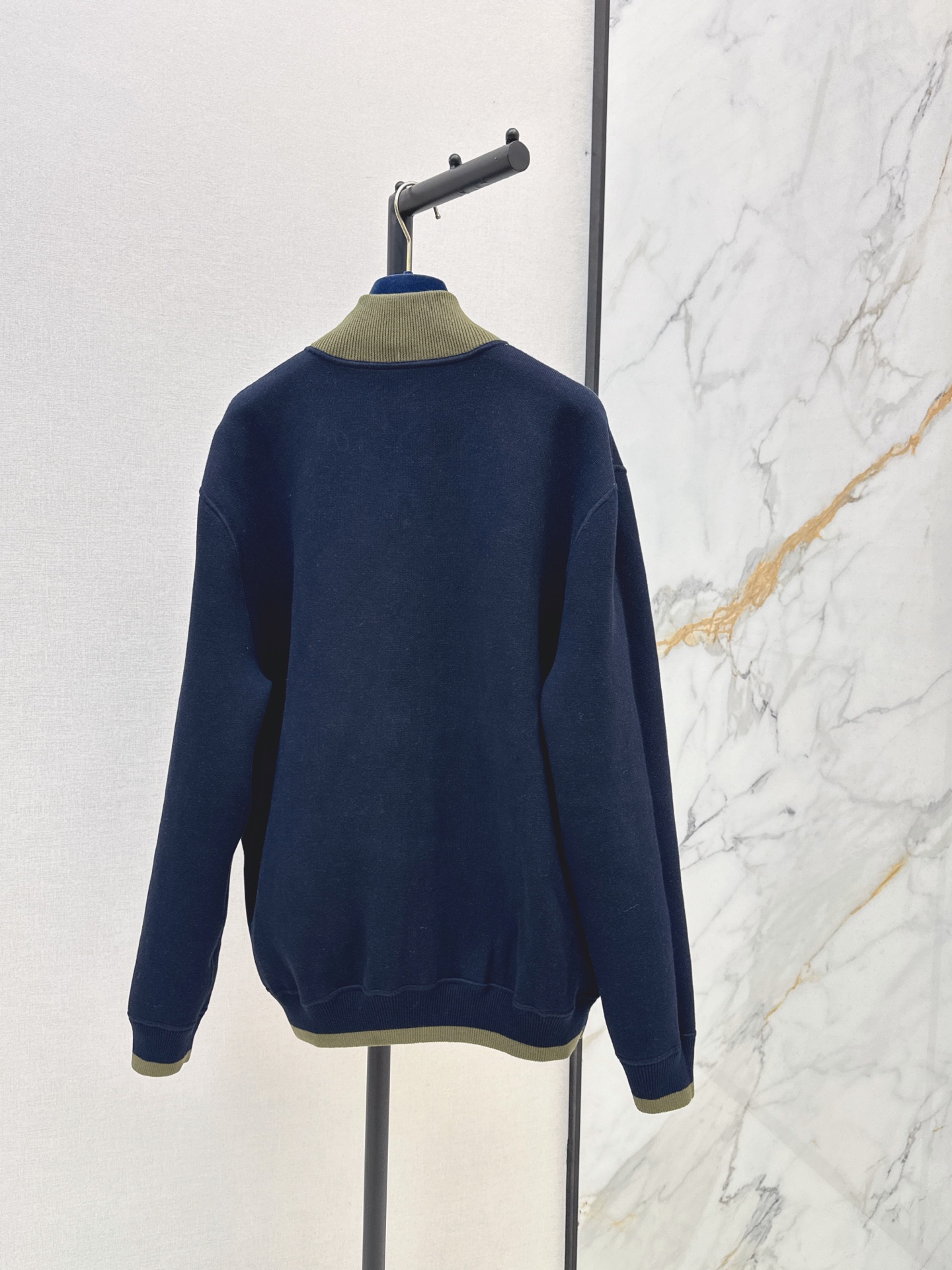 Loui 26fw reversible jacquard sweater