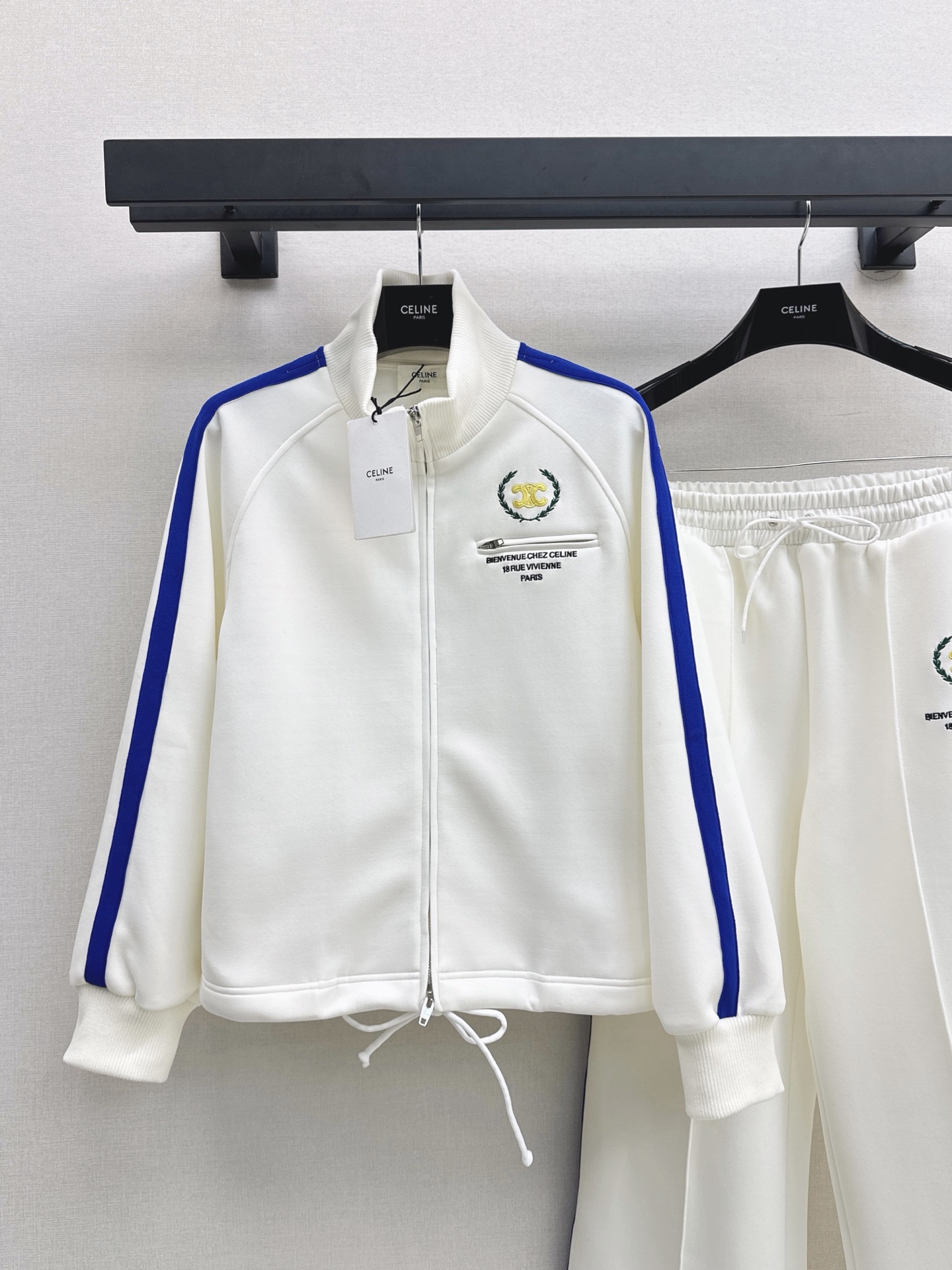 Cel casual suit