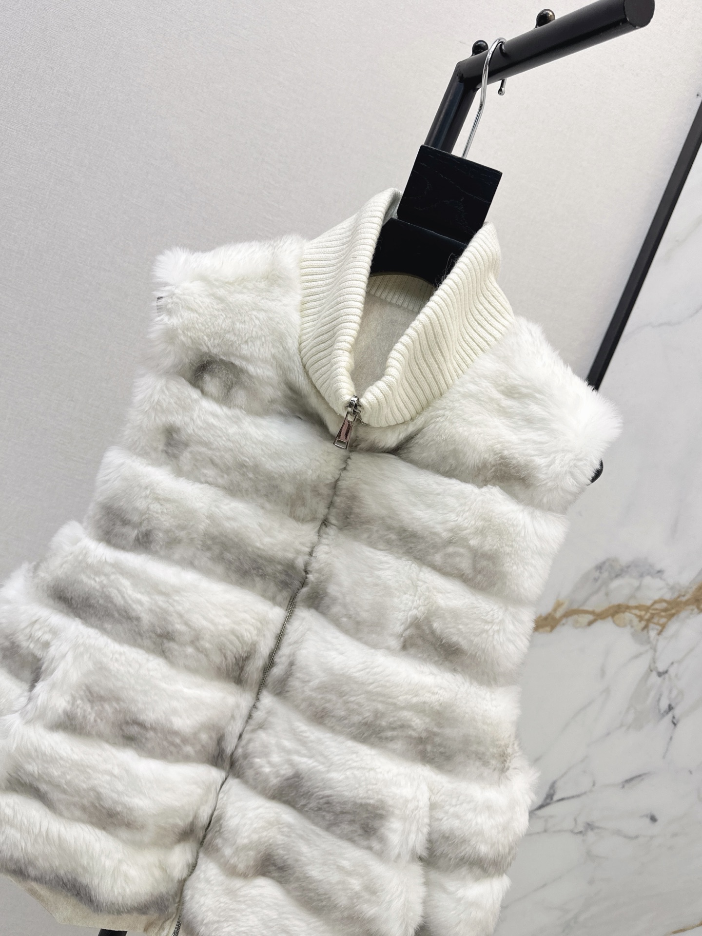 Sain 26fw reversible fur vest jacket