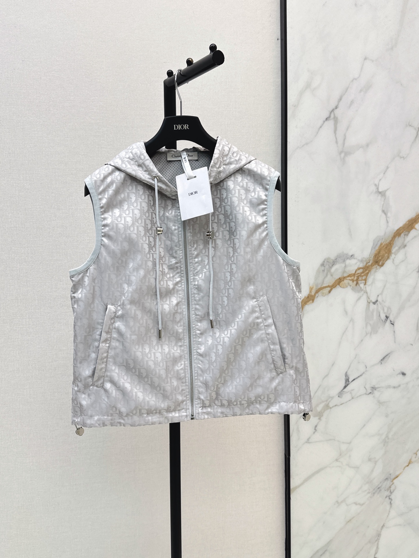 CD 26fw hooded vest jacket