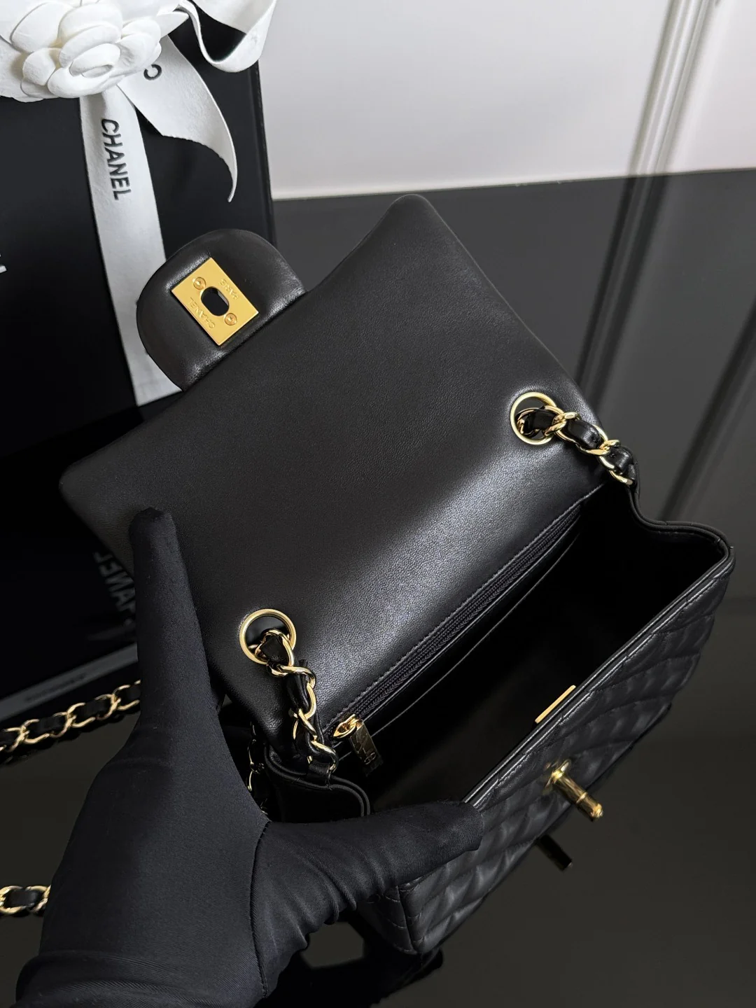 Chan cf17 chain shoulder bag
